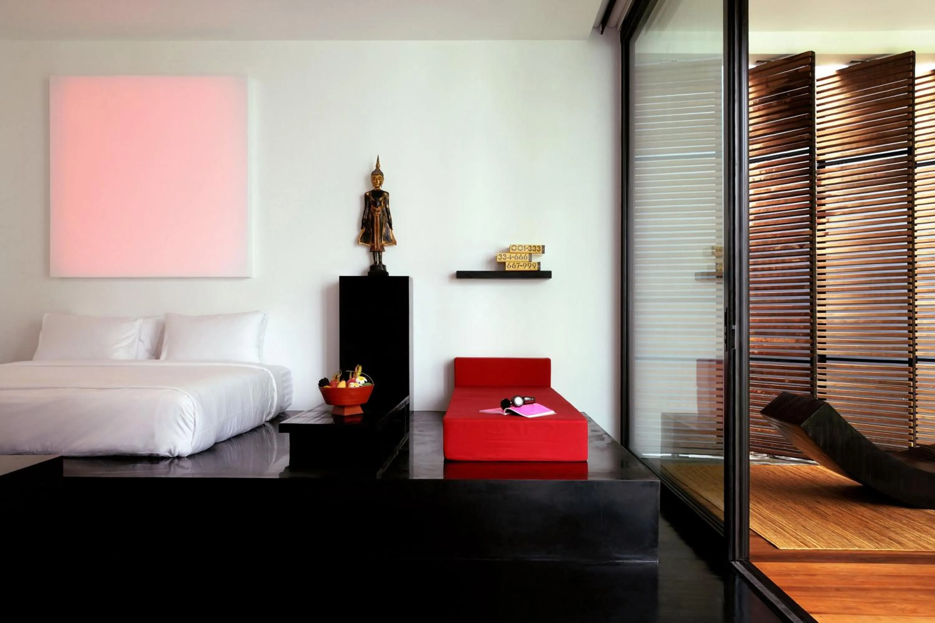 Exotic Suite in The Library