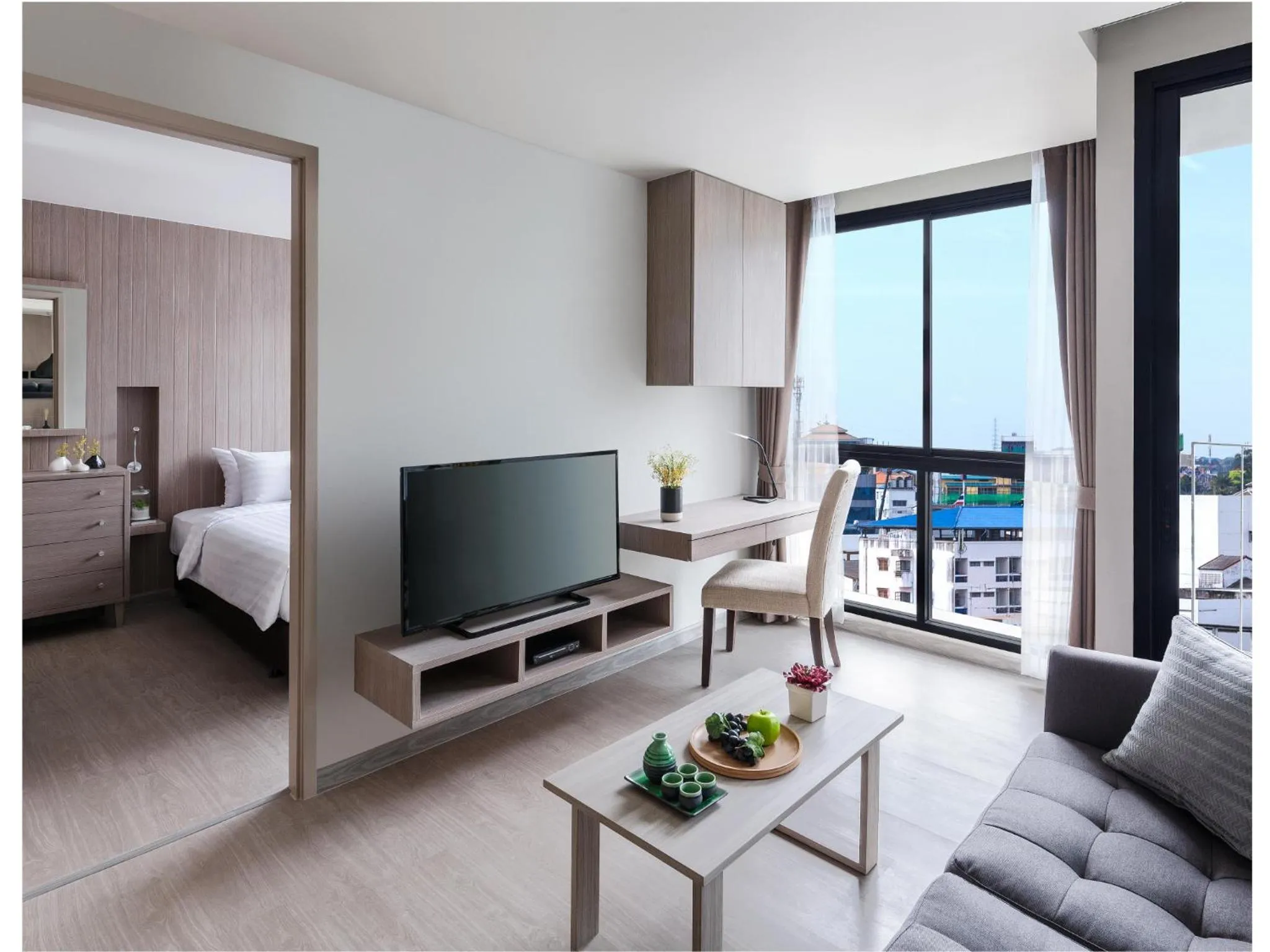 Apartment with Balcony in Madera Residence Sriracha