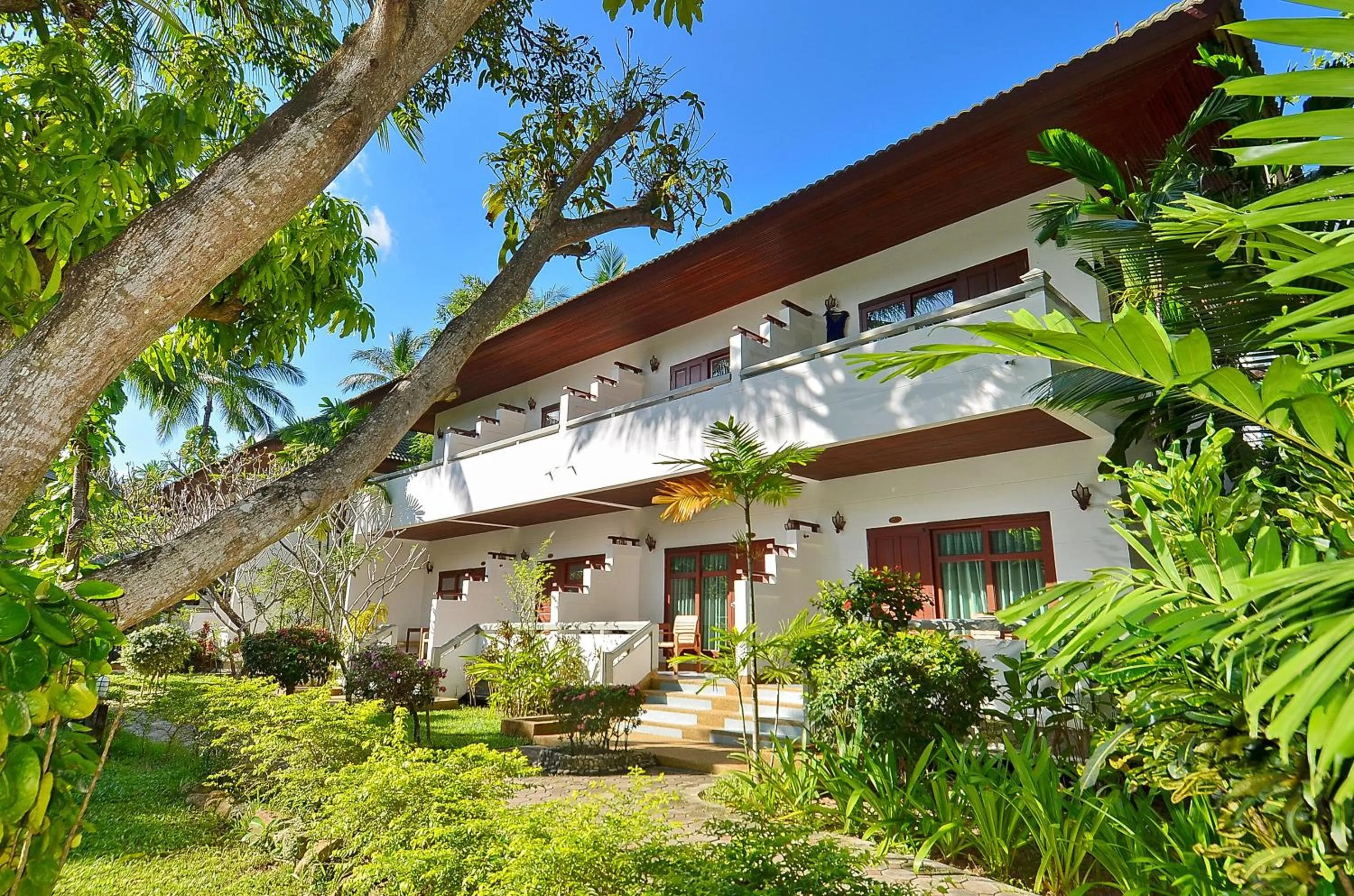 Deluxe Double or Twin Room in First Bungalow Beach Resort