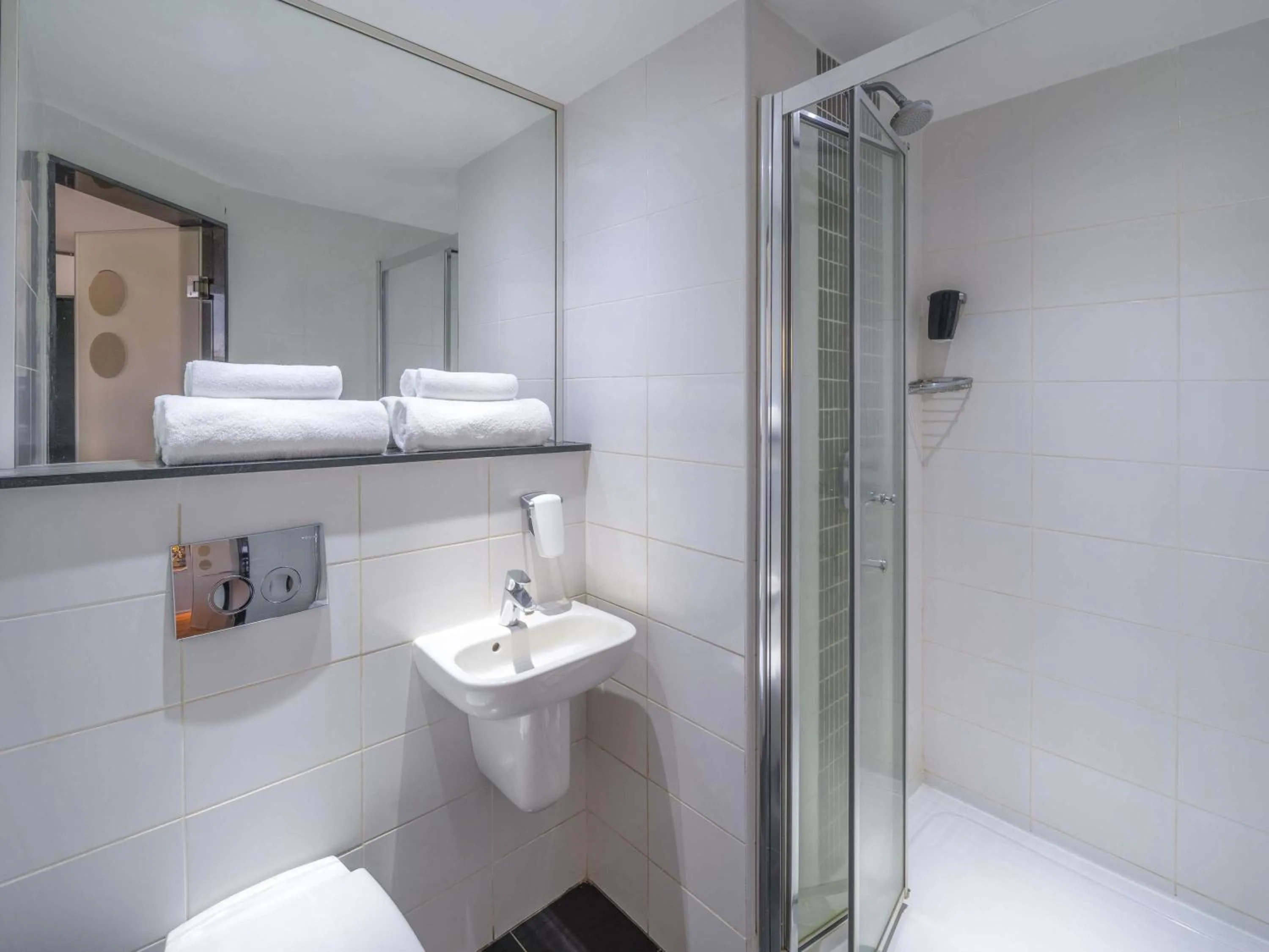 Standard Room With Three Single Beds in ibis Styles - Nairobi, Westlands