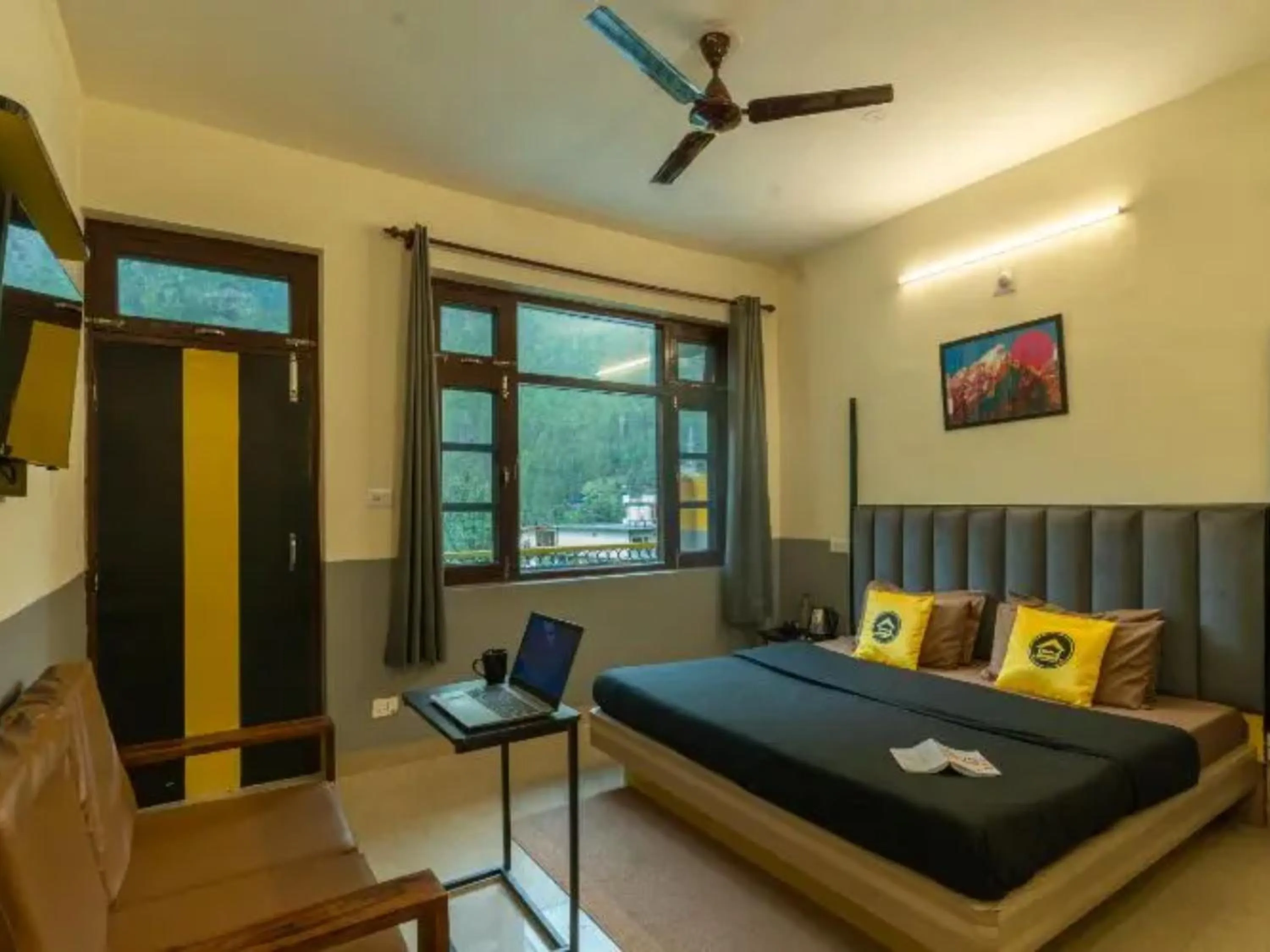  Deluxe Double Room with Balcony x A Block in The Hosteller Kasol
