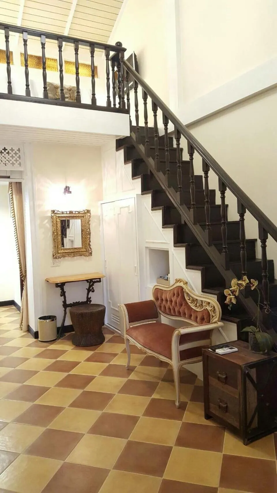 Deluxe Double Room with Balcony in Chuchaiburi Sri Amphawa