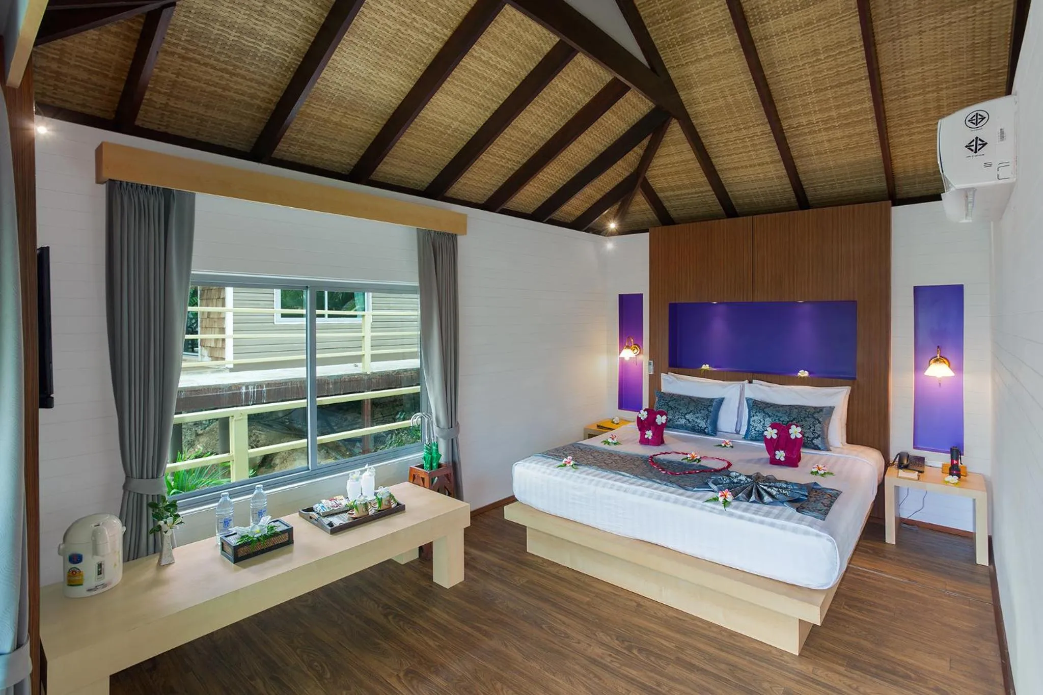 Superior Mountain Bungalow in PP Erawan Palms Resort