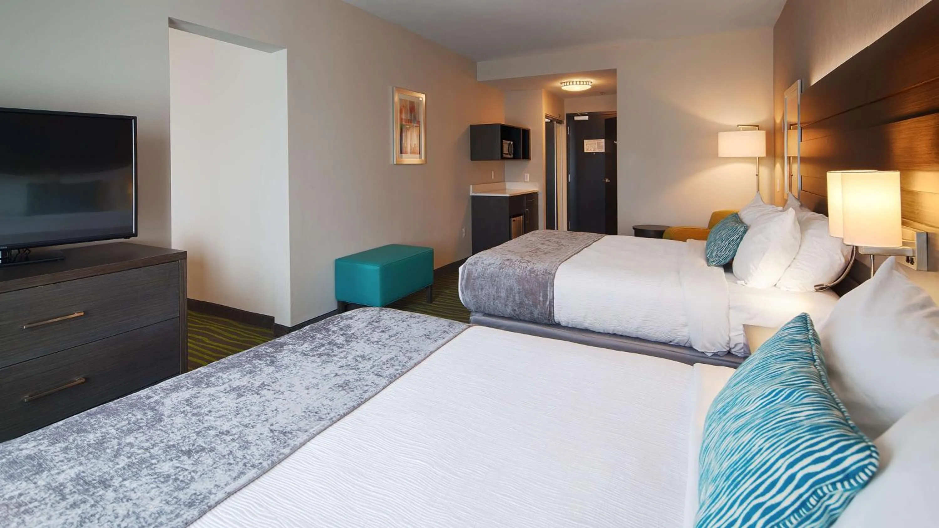 Queen Suite with Two Queen Beds in Best Western Plus Prien Lake Hotel & Suites - Lake Charles