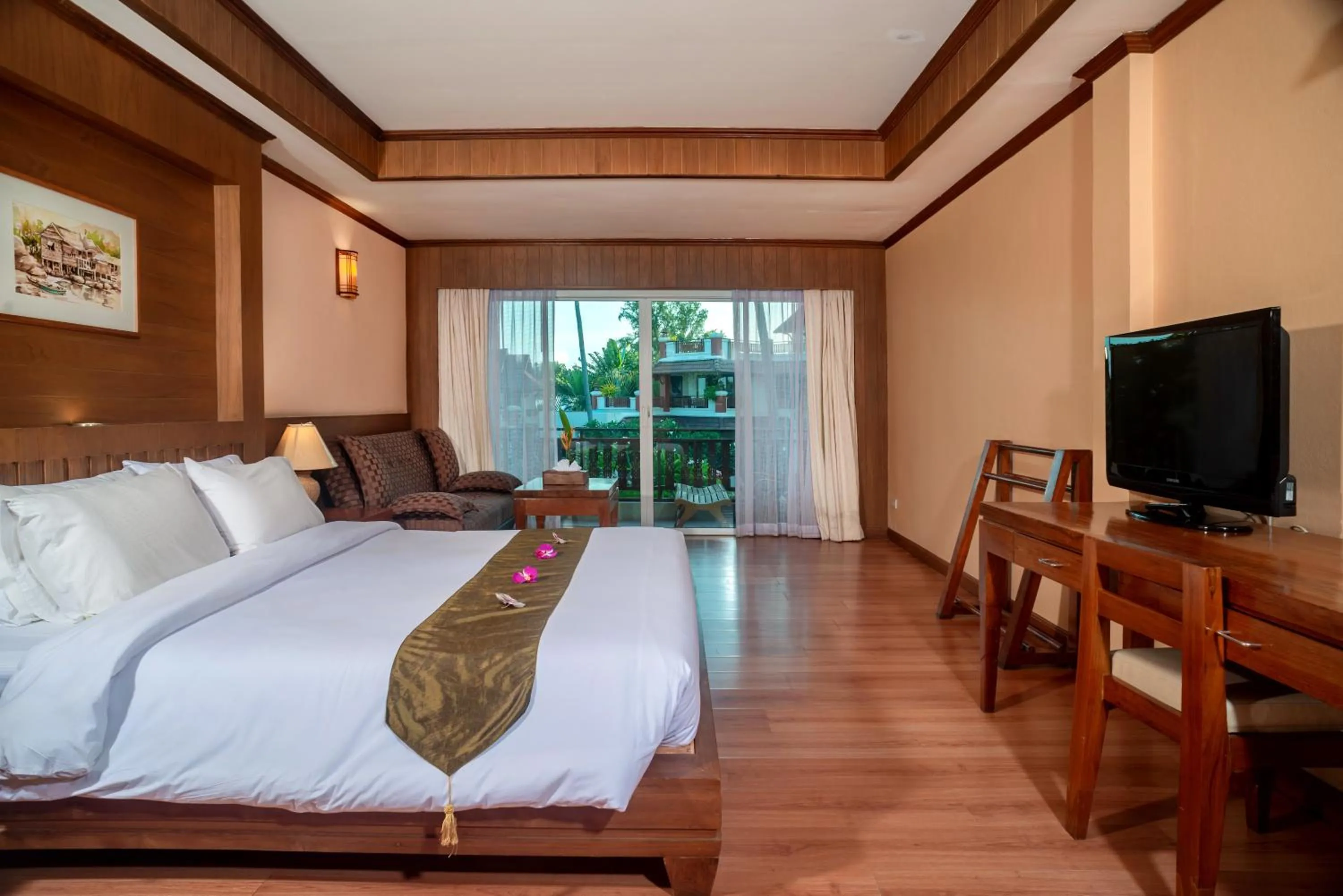 Grand Deluxe Double or Twin Room in Aloha Resort