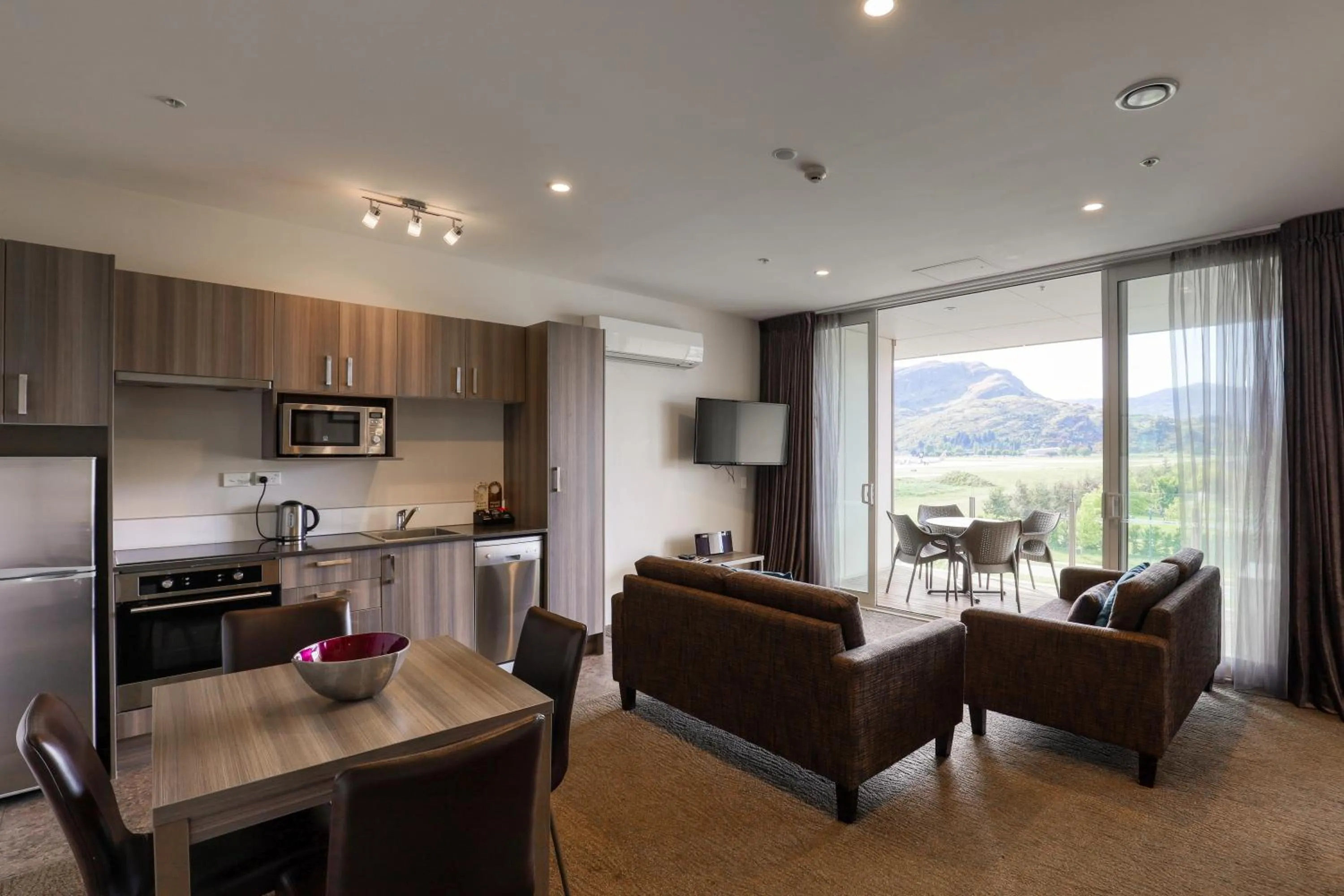 Two-Bedroom Apartment in Ramada Suites by Wyndham Queenstown Remarkables Park