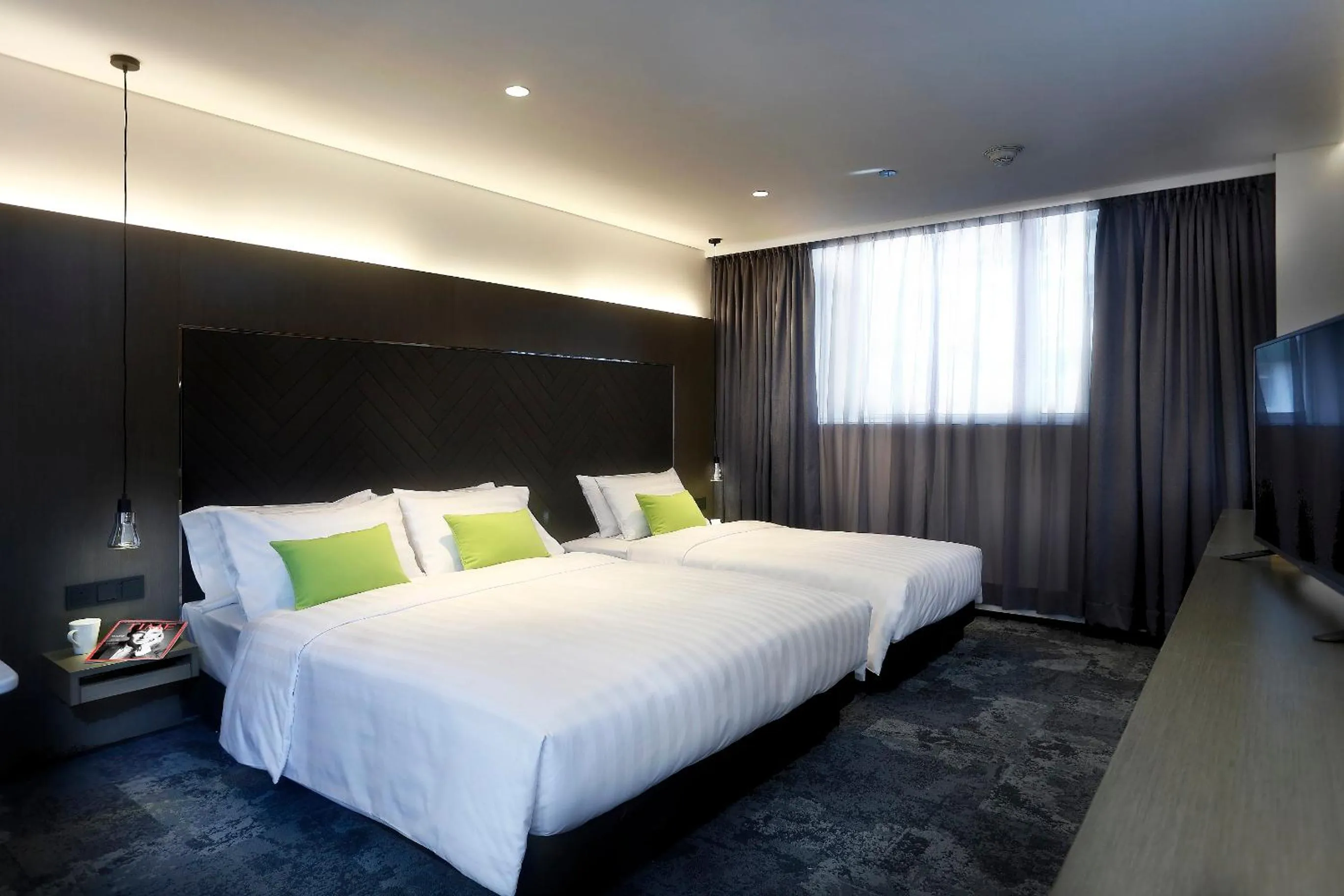 Adjoining Room (Family Room and Superior Room)  in Hotel Ease Tsuen Wan
