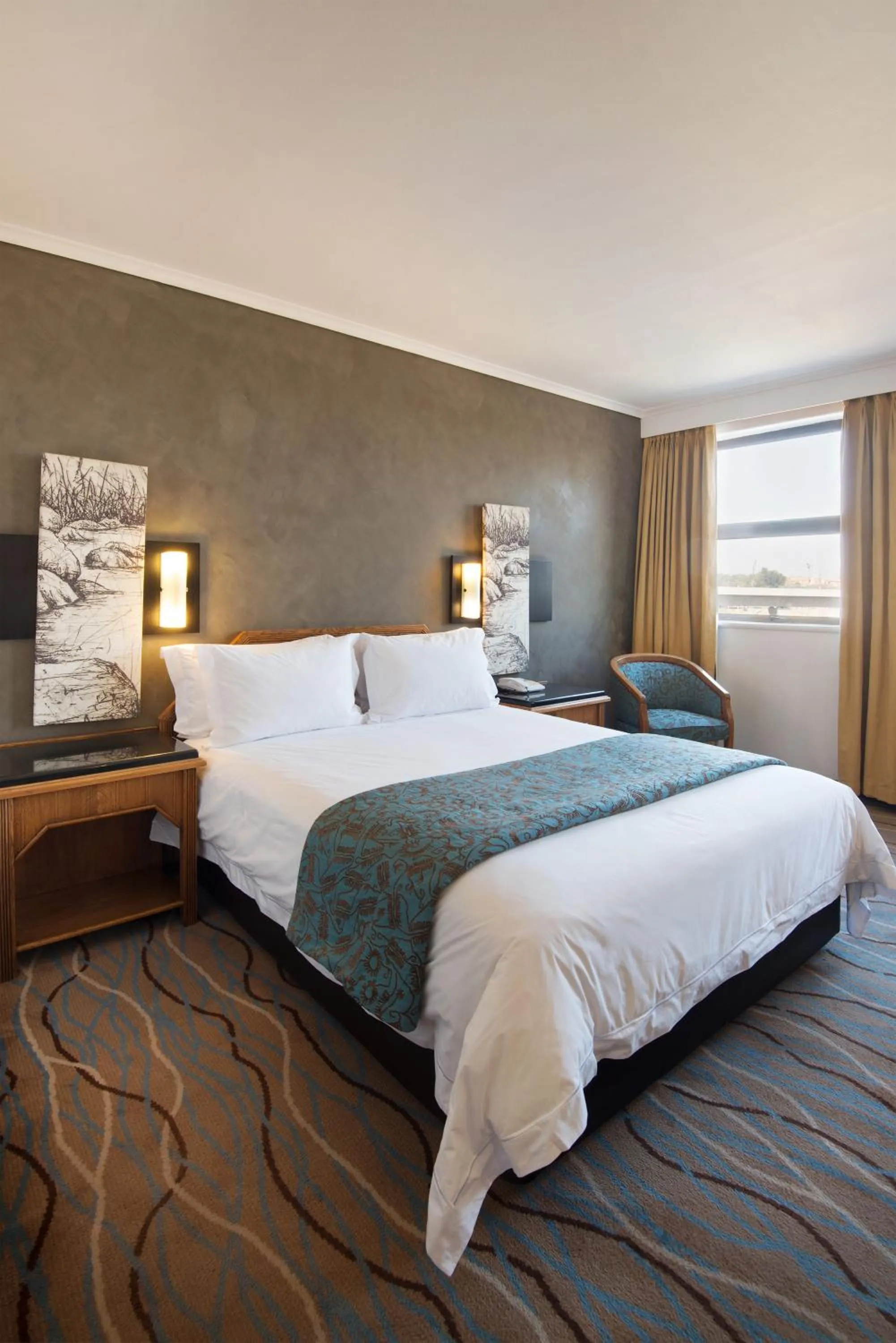 Standard Queen Room - single occupancy in The Centurion Hotel