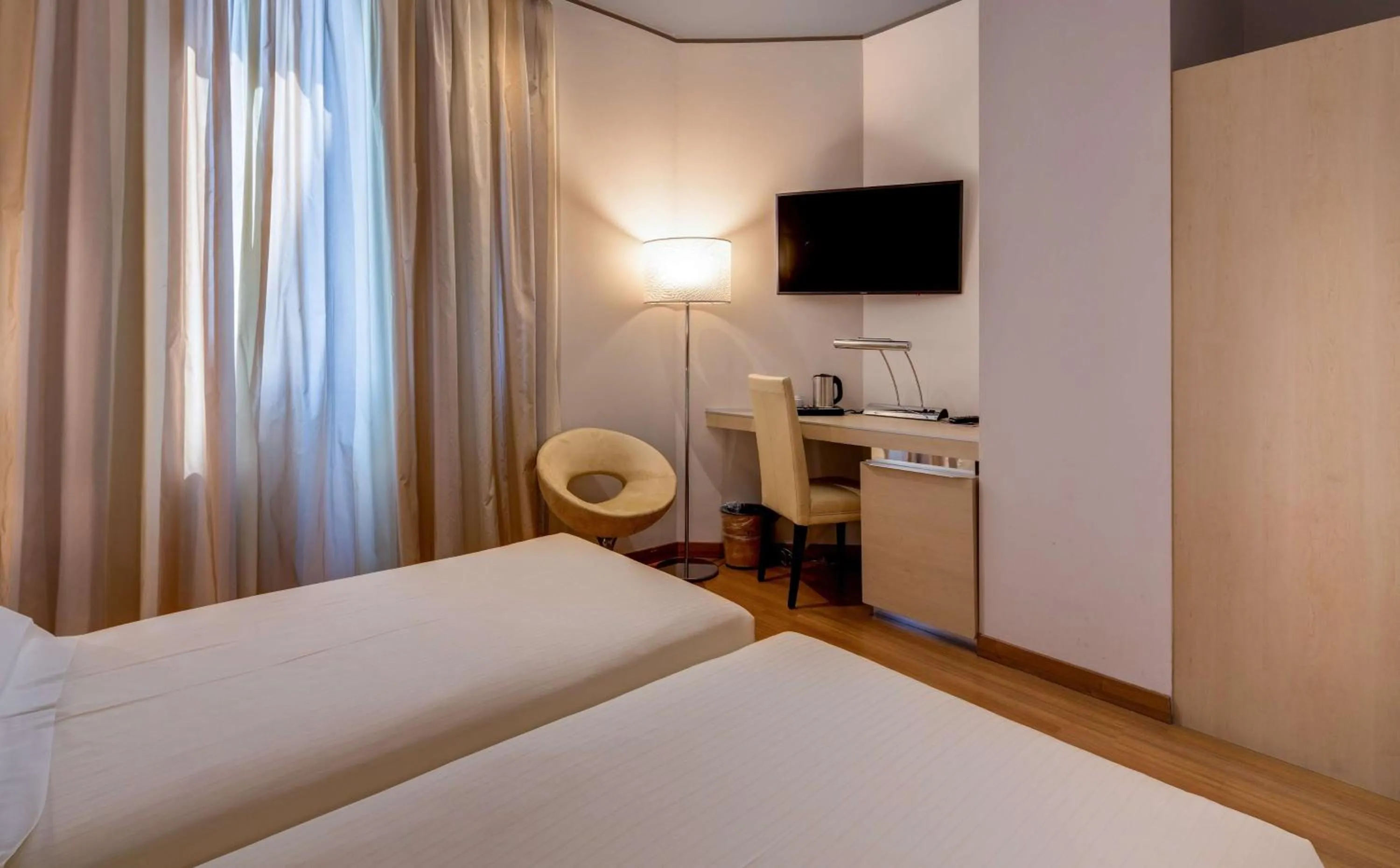 Standard Twin Room in Best Western Plus Hotel Expo