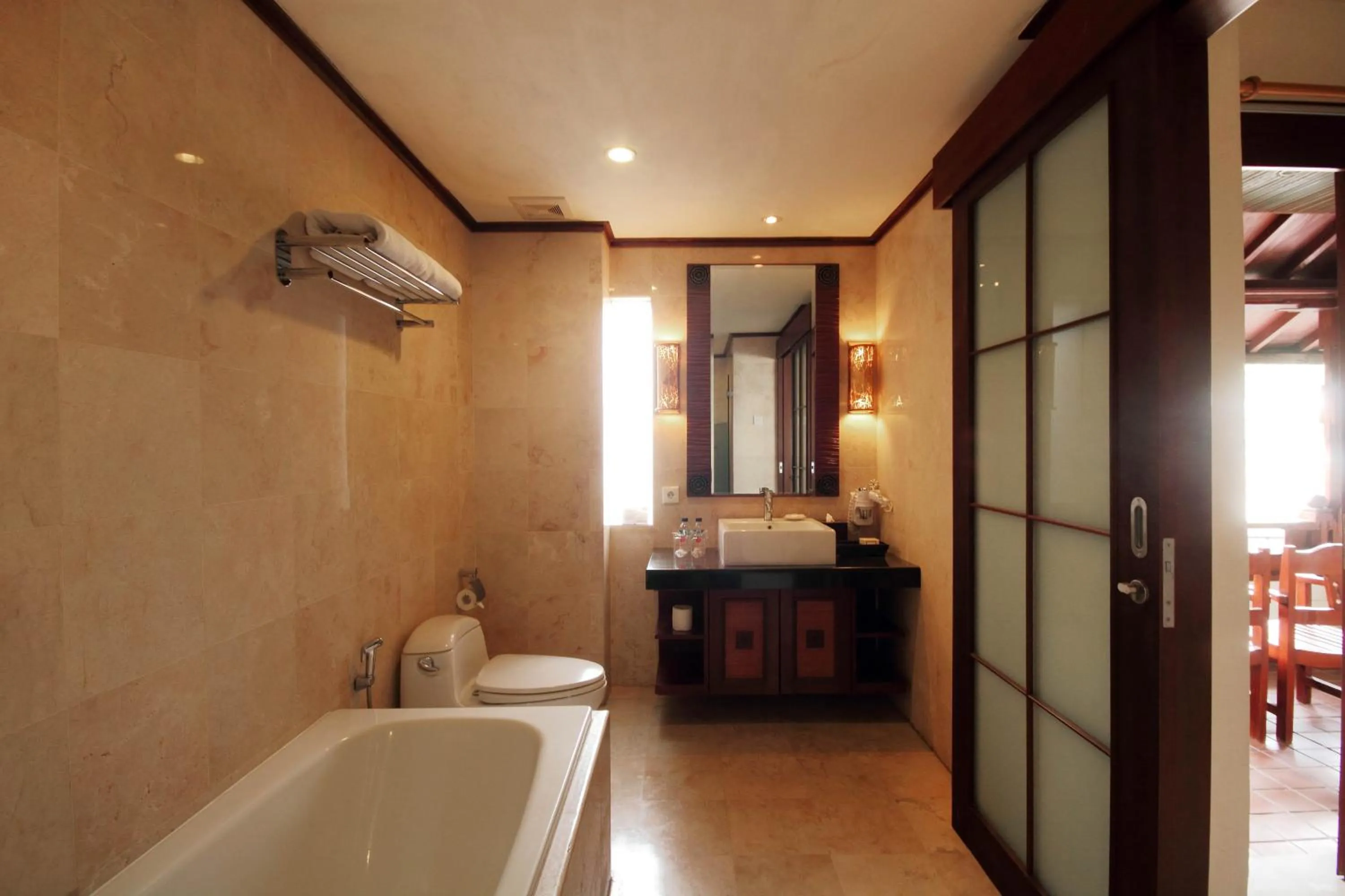 Deluxe Double or Twin Room with Balcony in Grand Balisani Suites Hotel