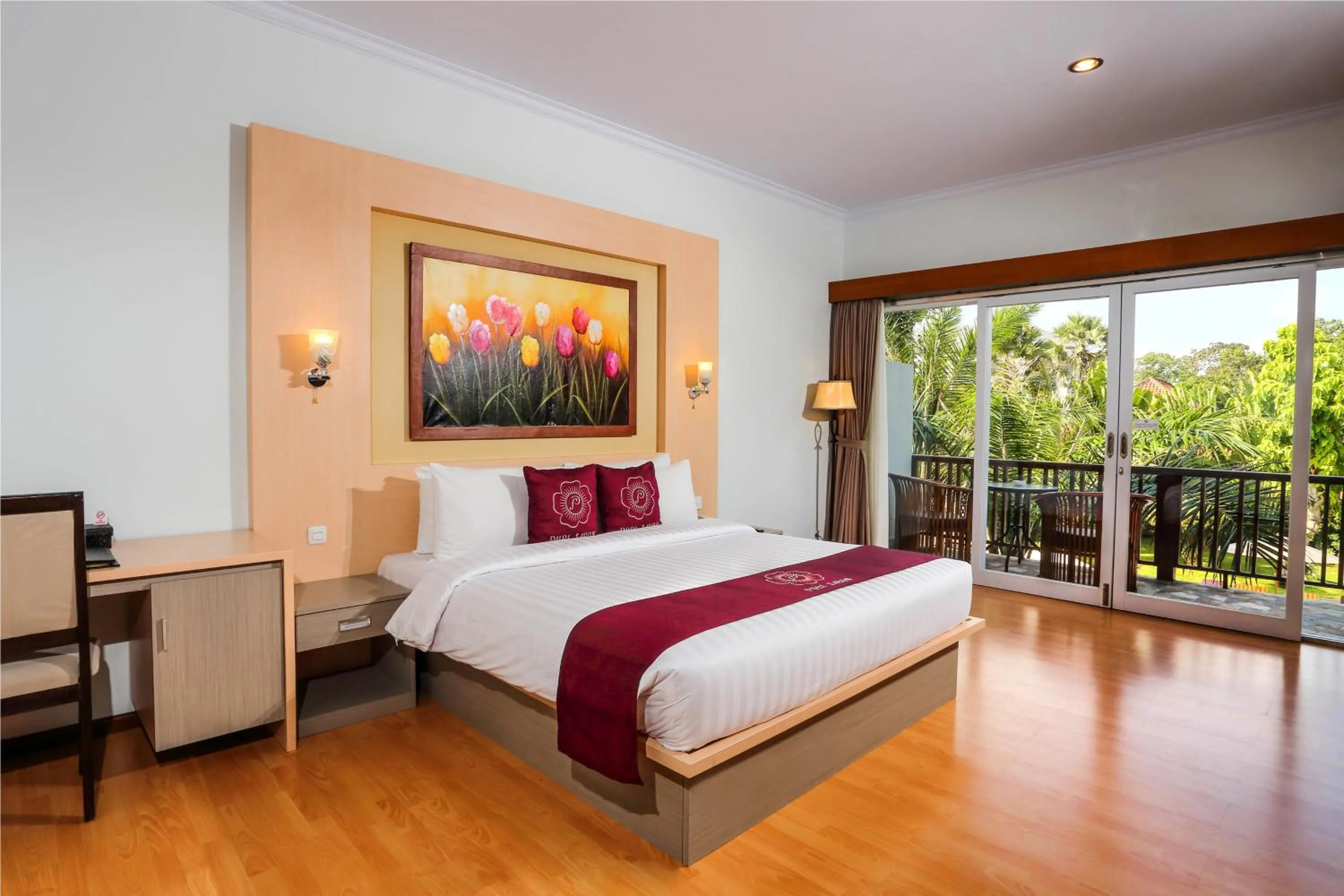 Super Deluxe Double Room in Puri Saron Hotel Seminyak