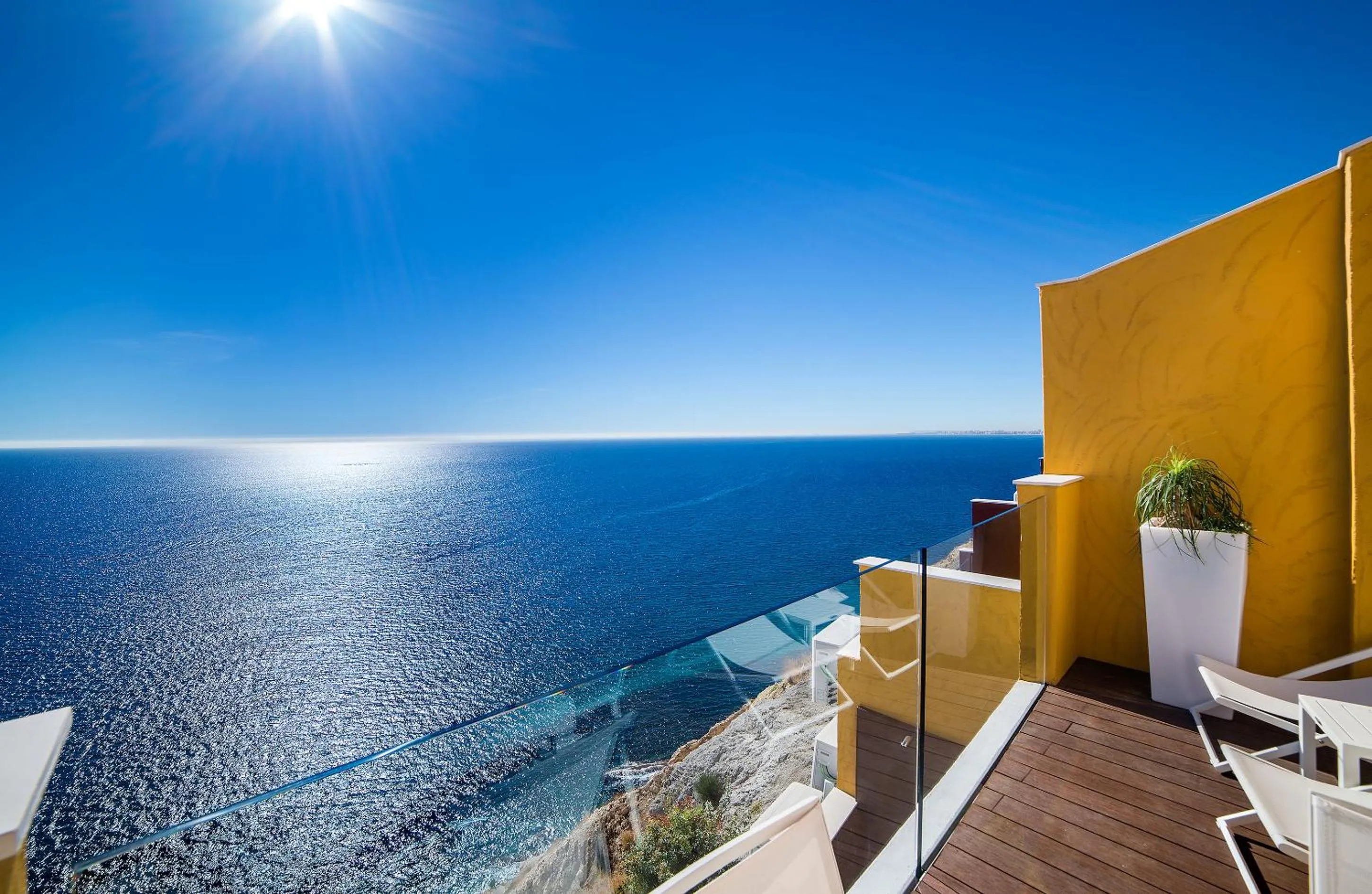 Deluxe Family Room in Occidental Pueblo Acantilado