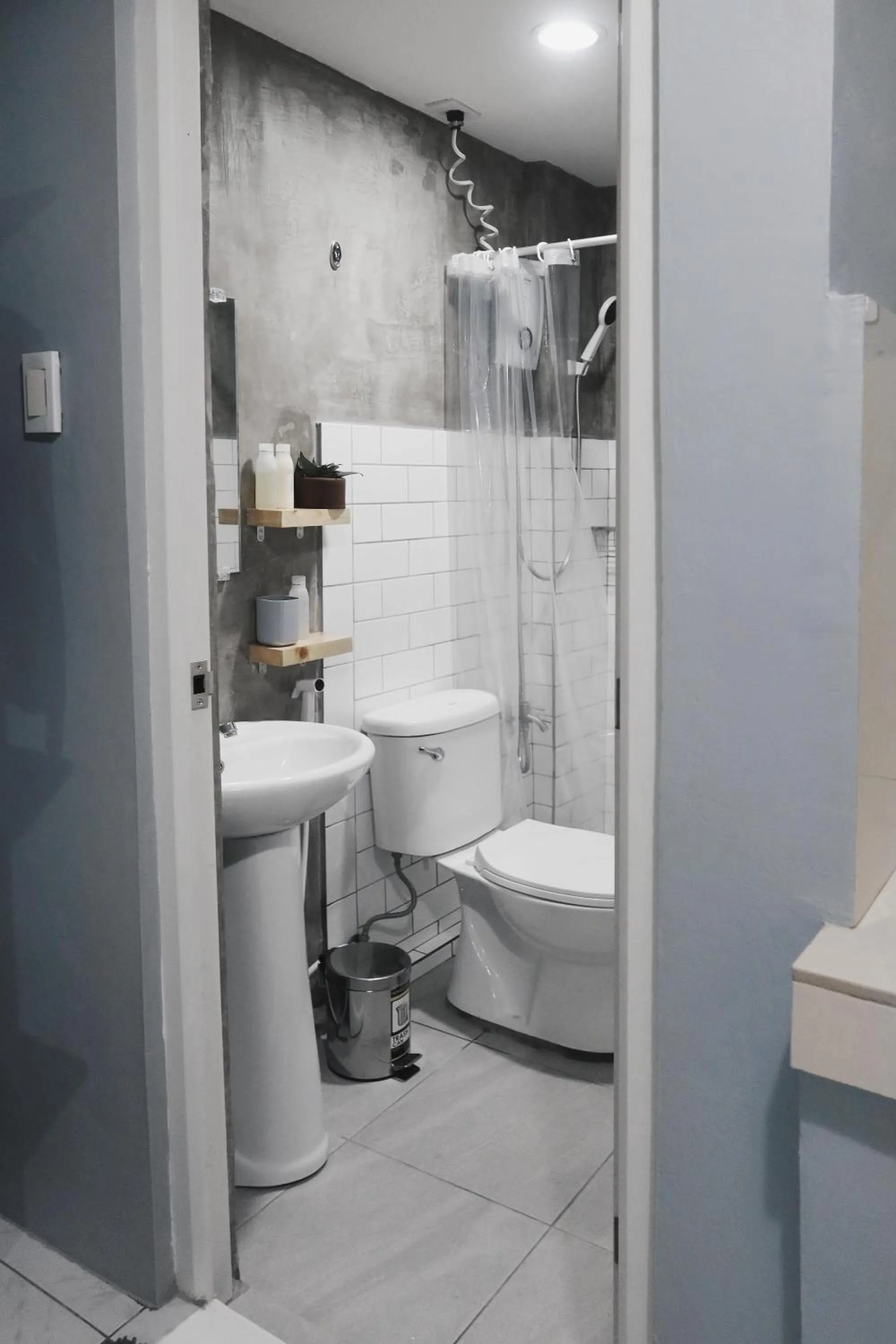 Standard Studio in Dragonfly Apartments and Transient House