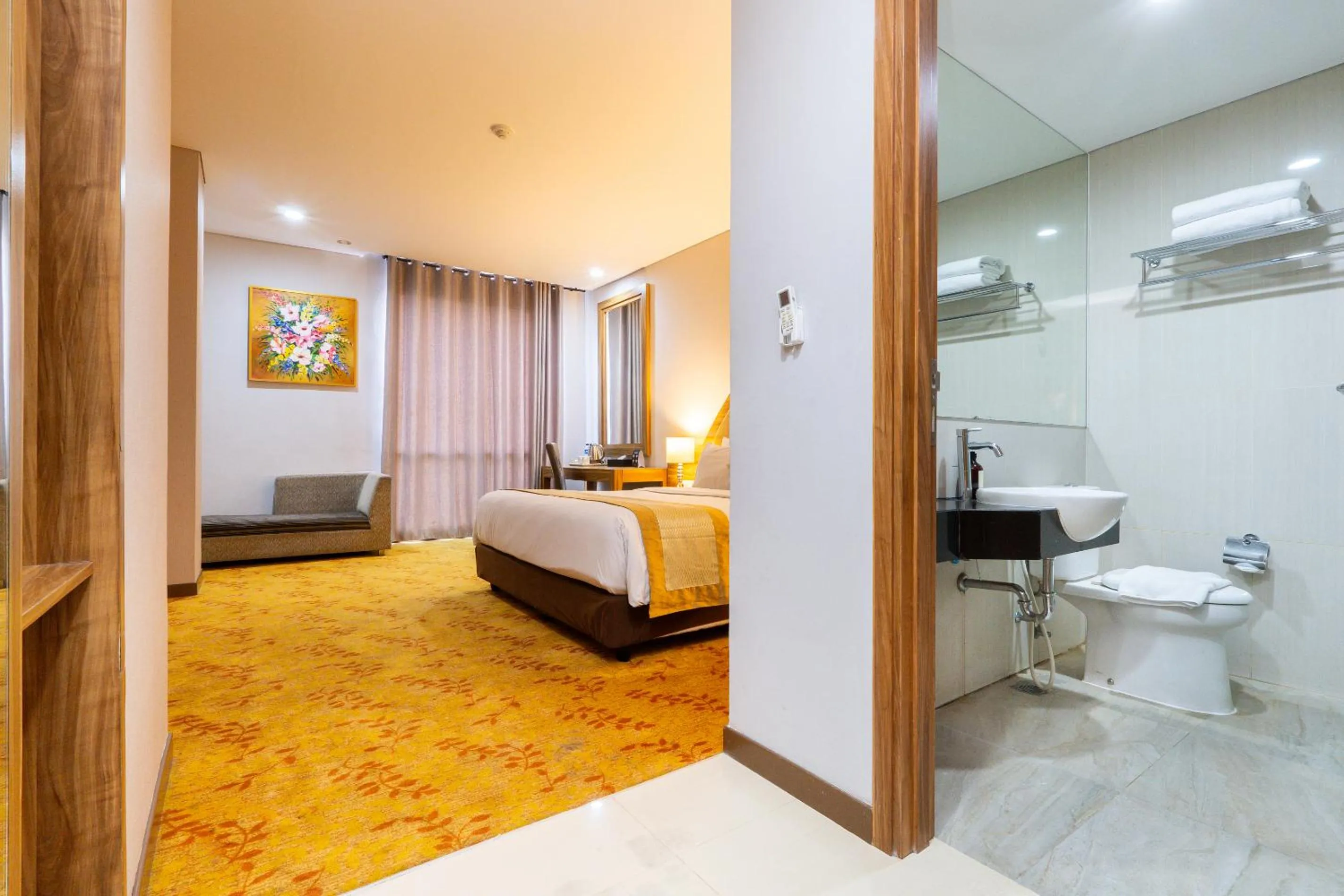 Deluxe King Room in Grand Serela Yogyakarta