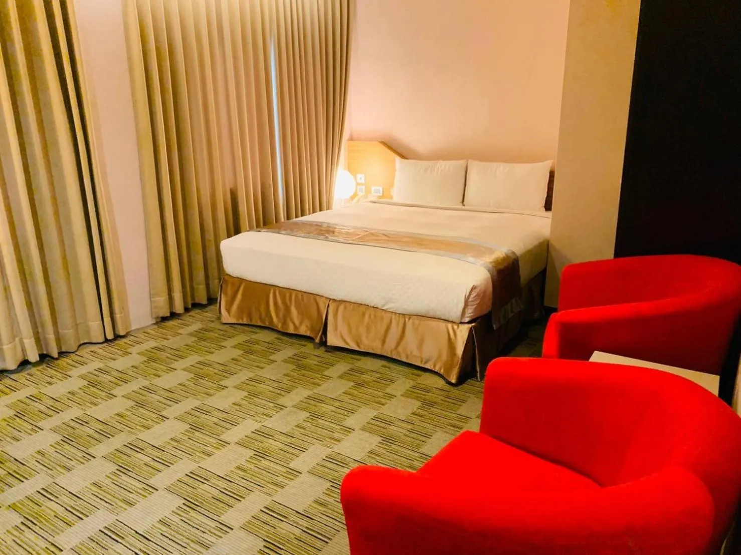 Queen Room in Kaishen Sinsu Hotel