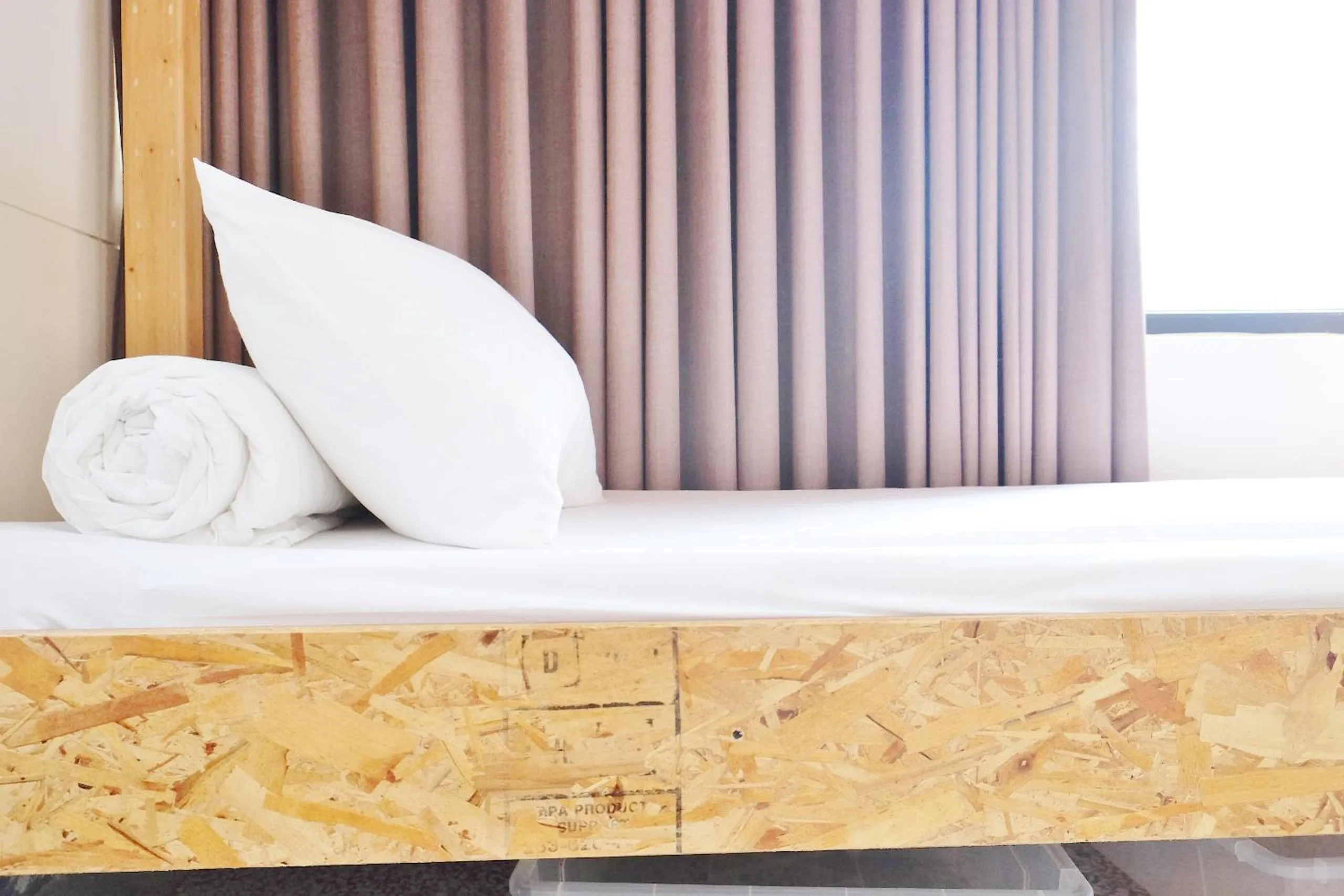 Bed in 6-Bed Female Dormitory Room in With Inn Hostel