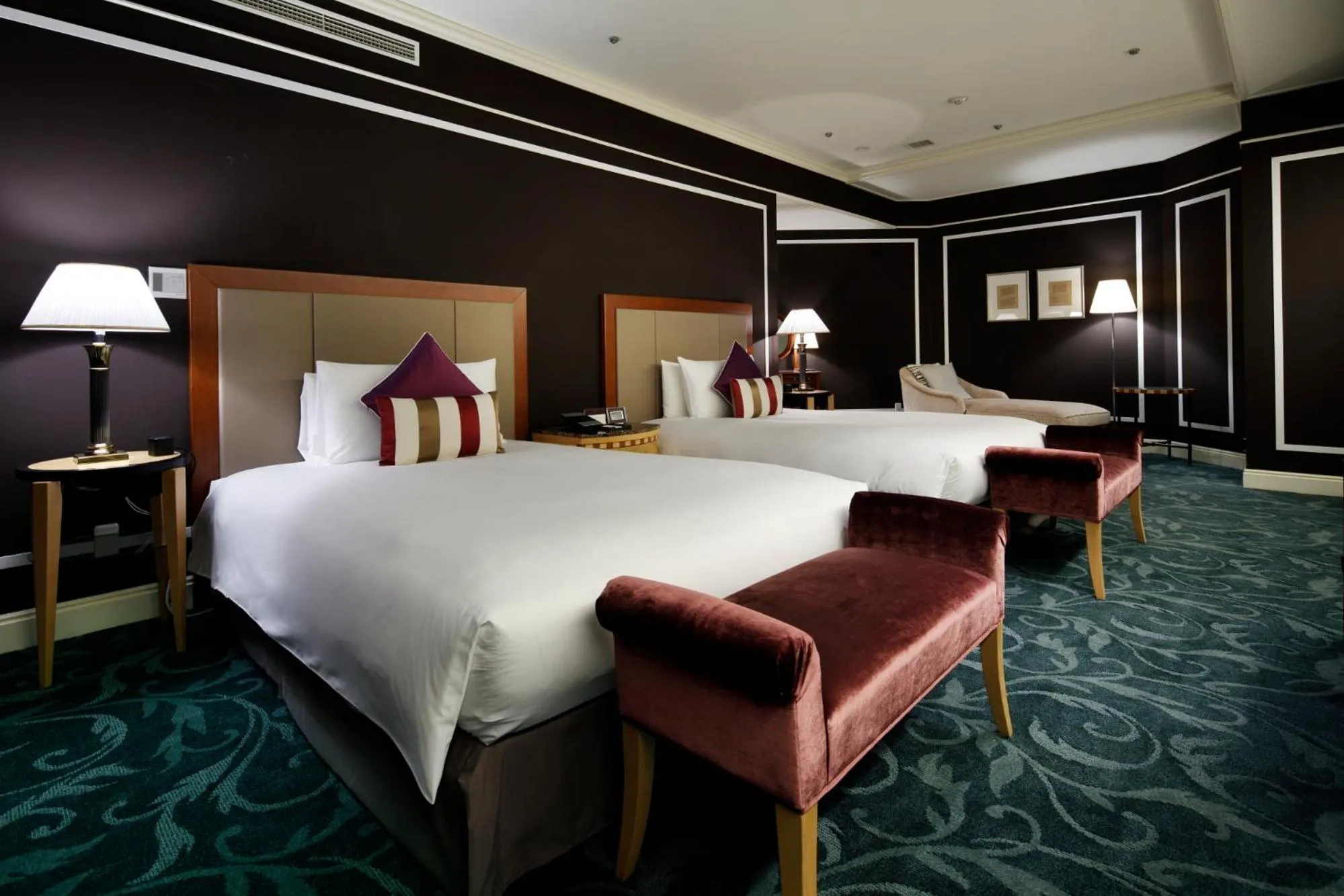 Superior Suite Twin with Sauna - Non-Smoking in Hotel Allamanda Aoyama Tokyo