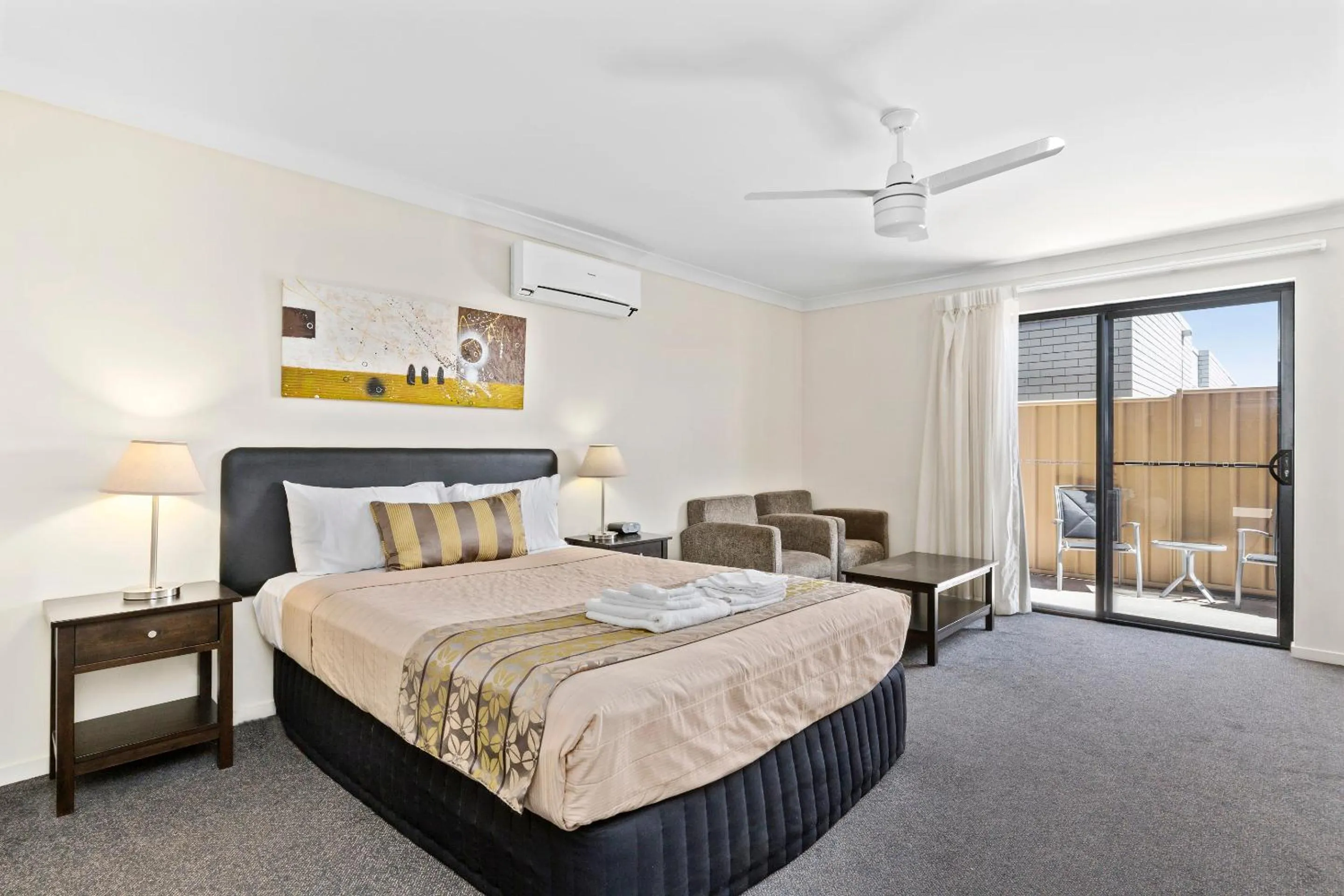 Executive Queen Room in Discovery Parks - Blackwater