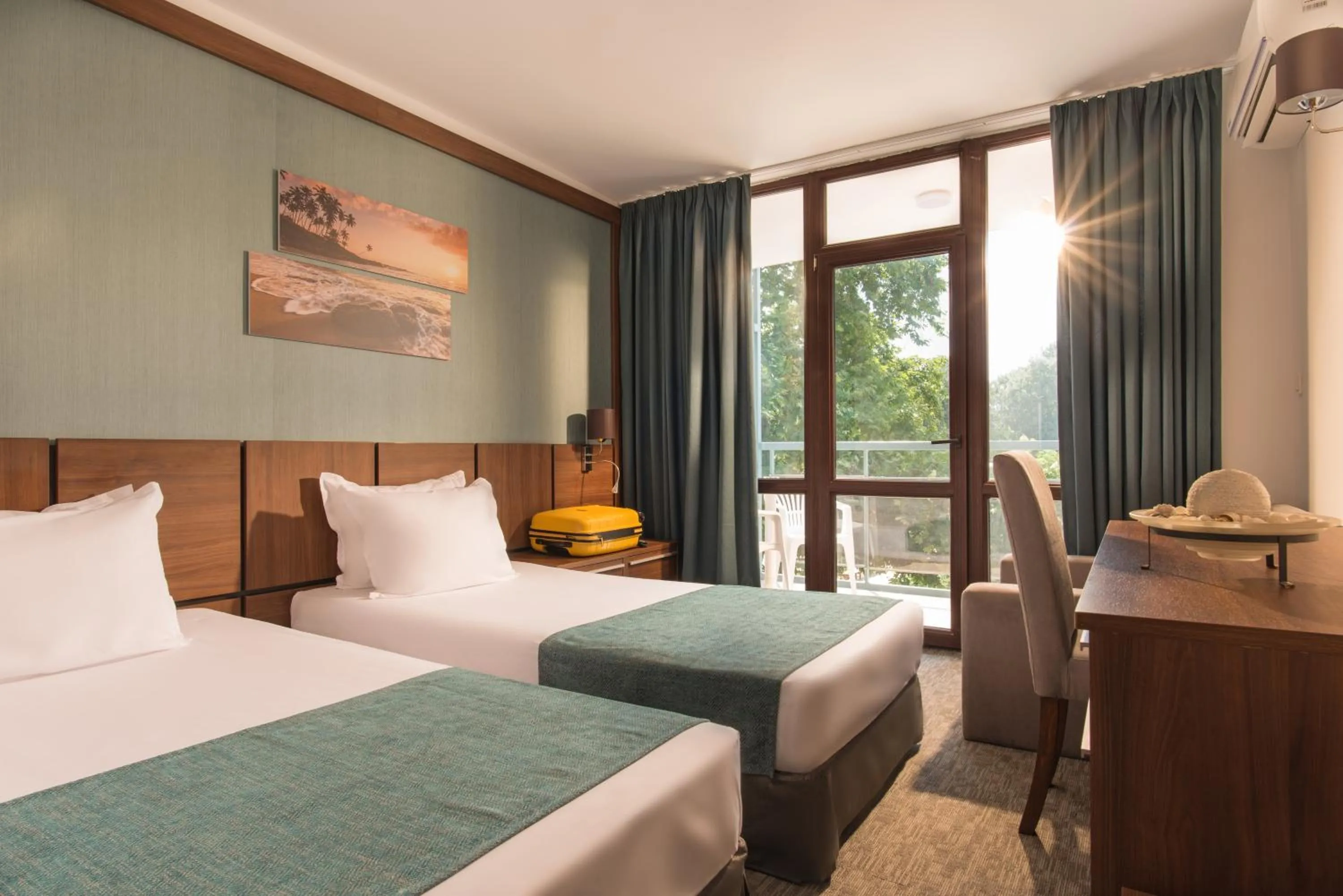 Twin Room with Balcony in Hotel Pomorie Sun