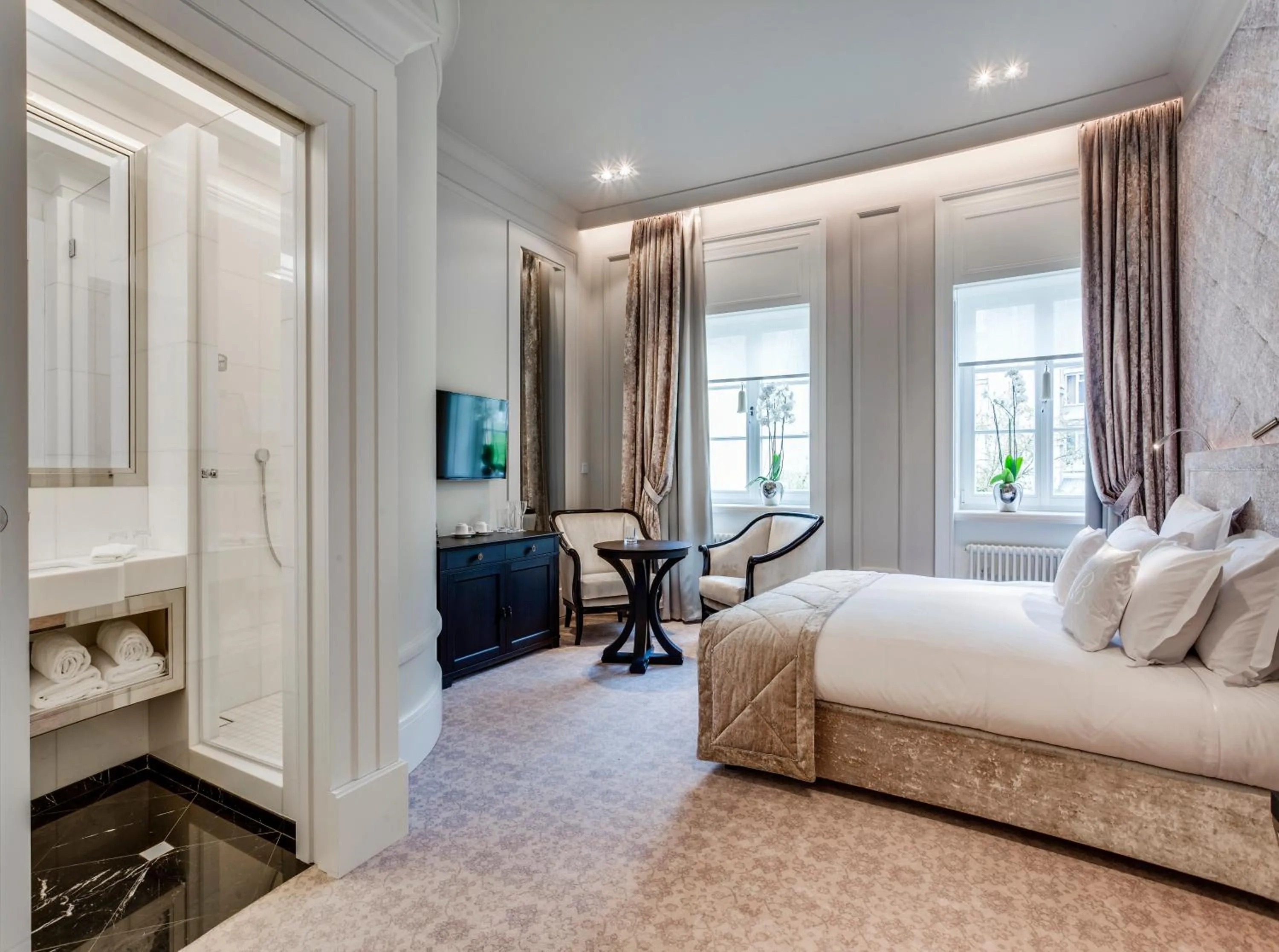 Classic Queen Room in Hotel Bellotto