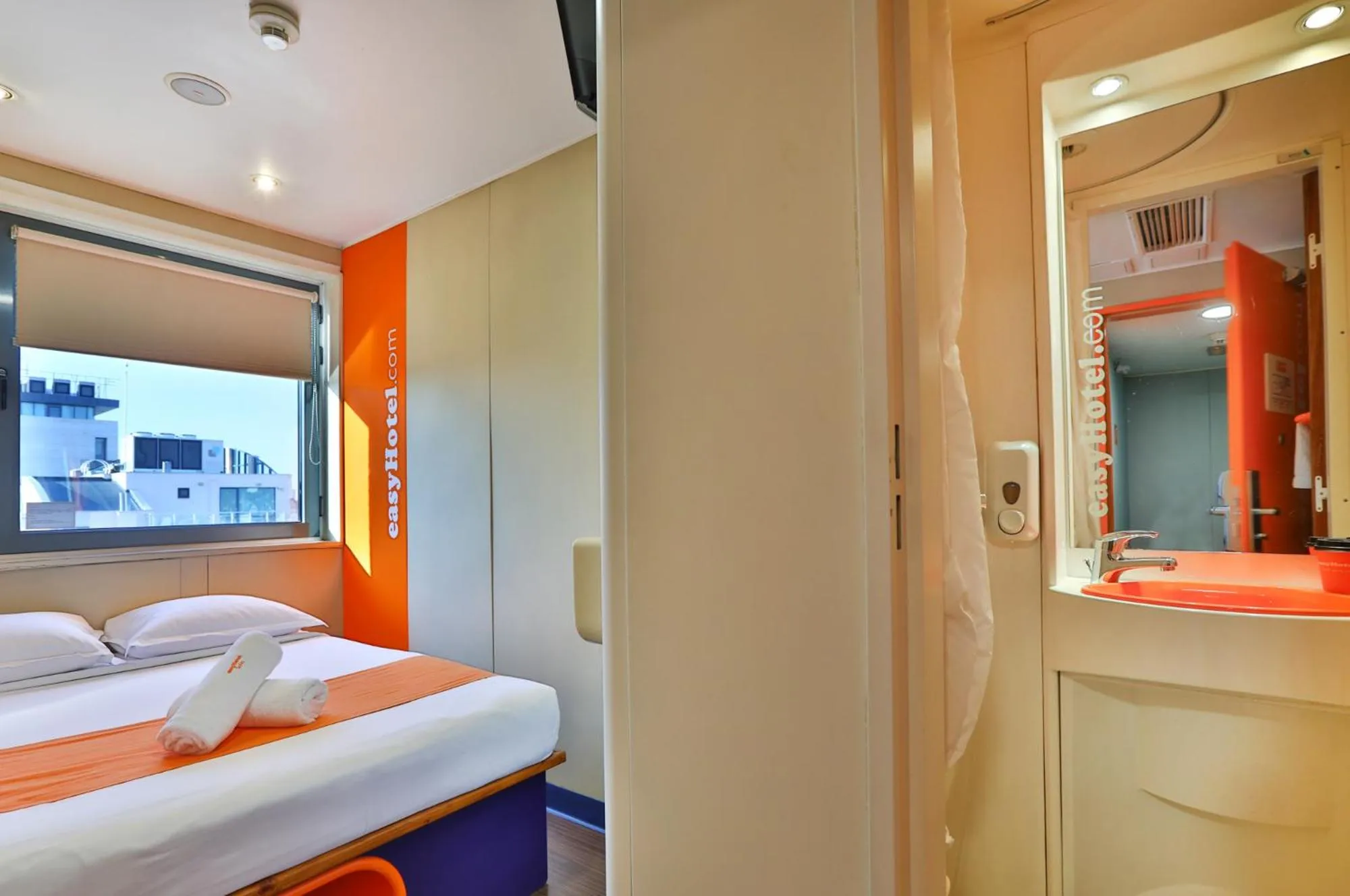 Small Double Room in easyHotel Sofia