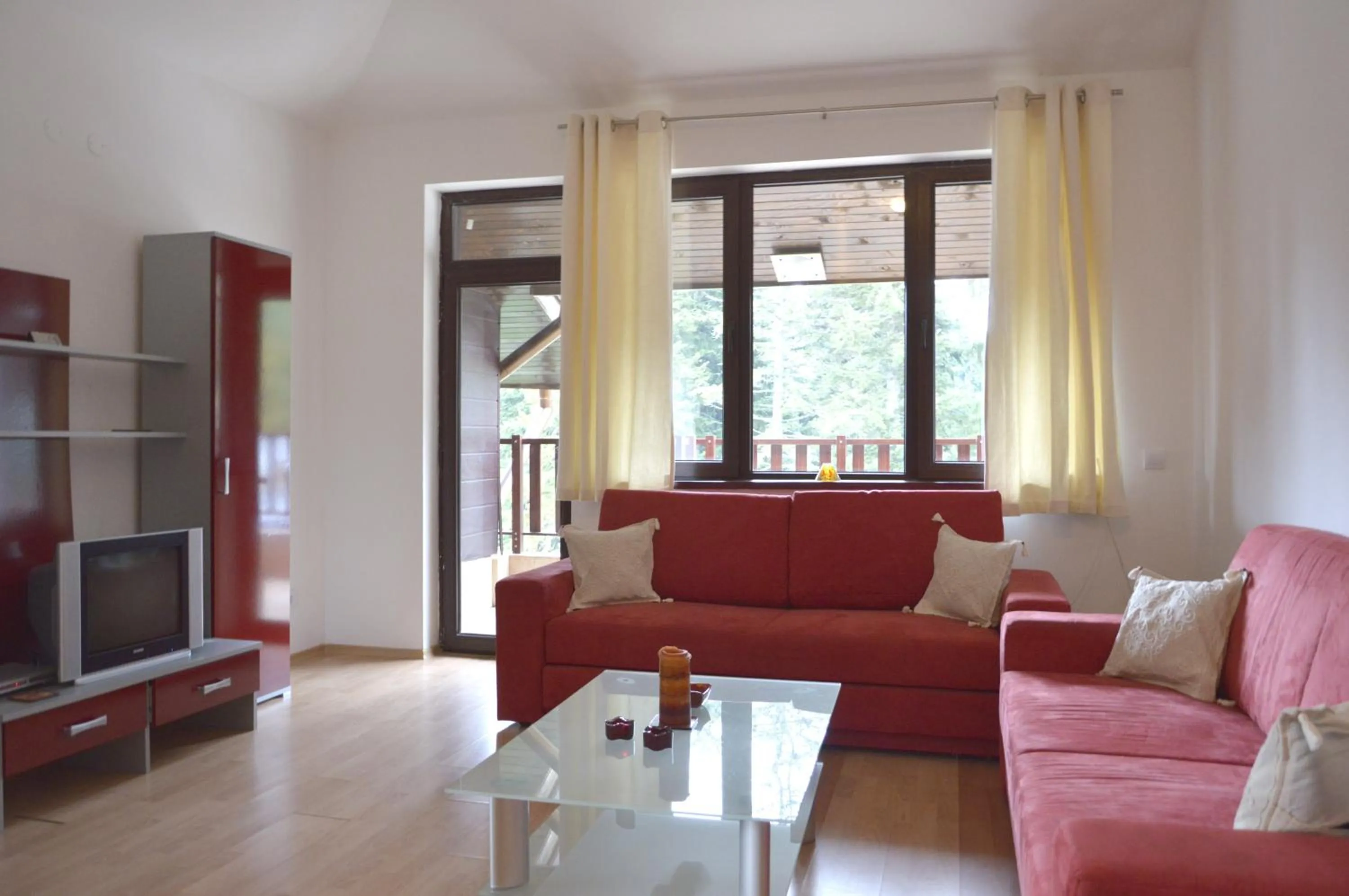 One-Bedroom Apartment in Persey Flora Apartments