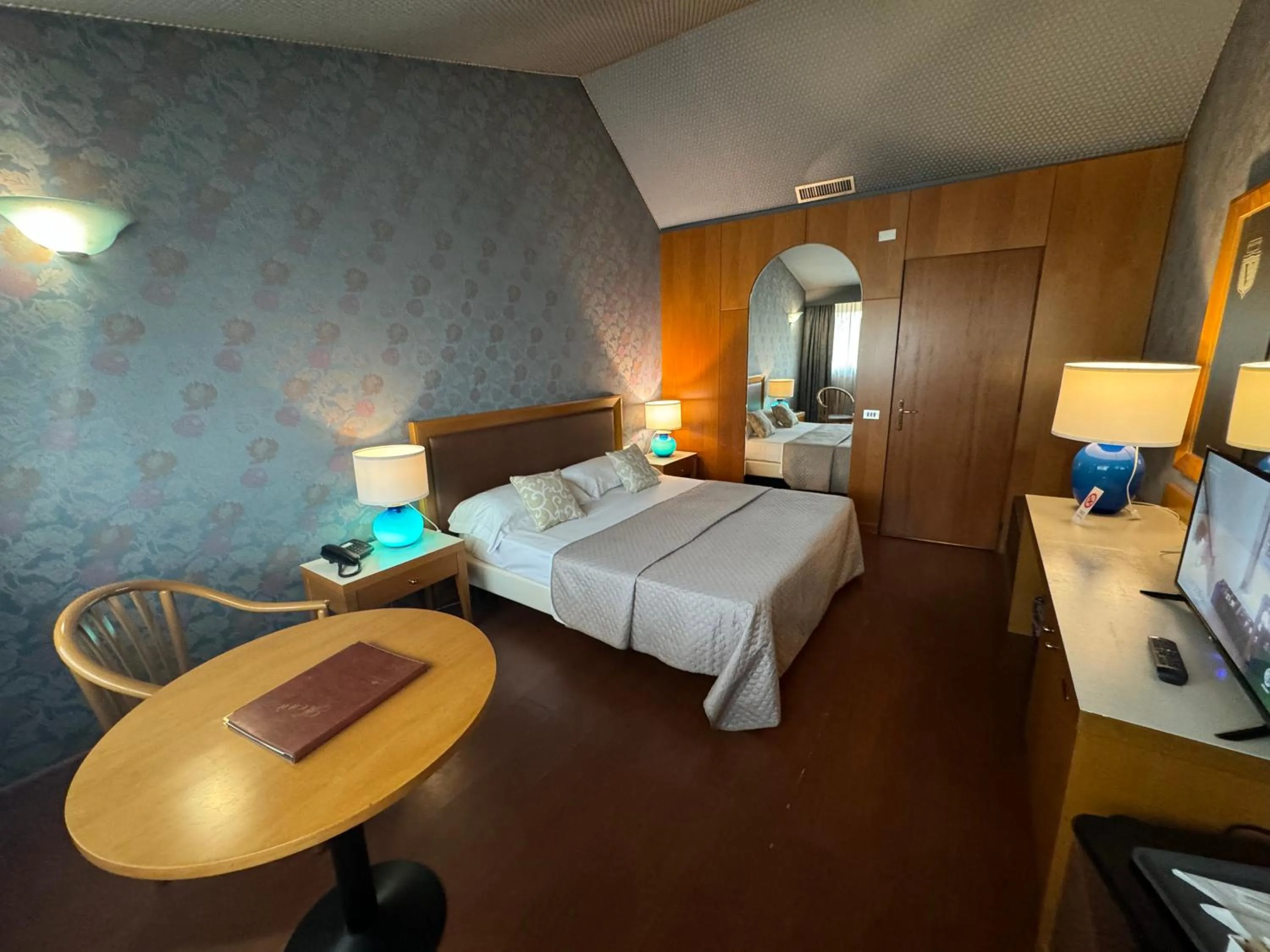 Economy Double Room in Hotel Motel Visconteo