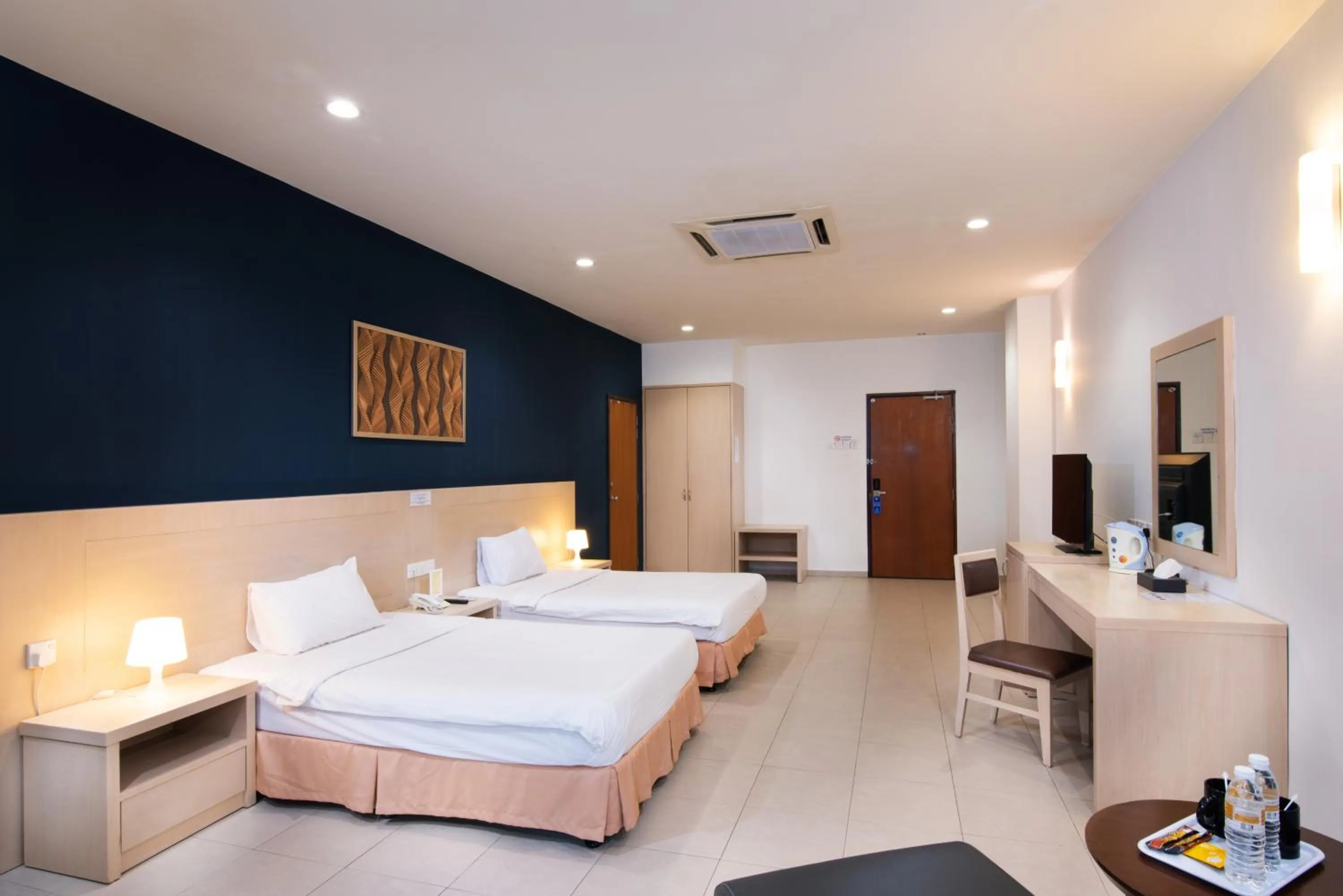 Superior Double or Twin Room in Golden View Serviced Apartments