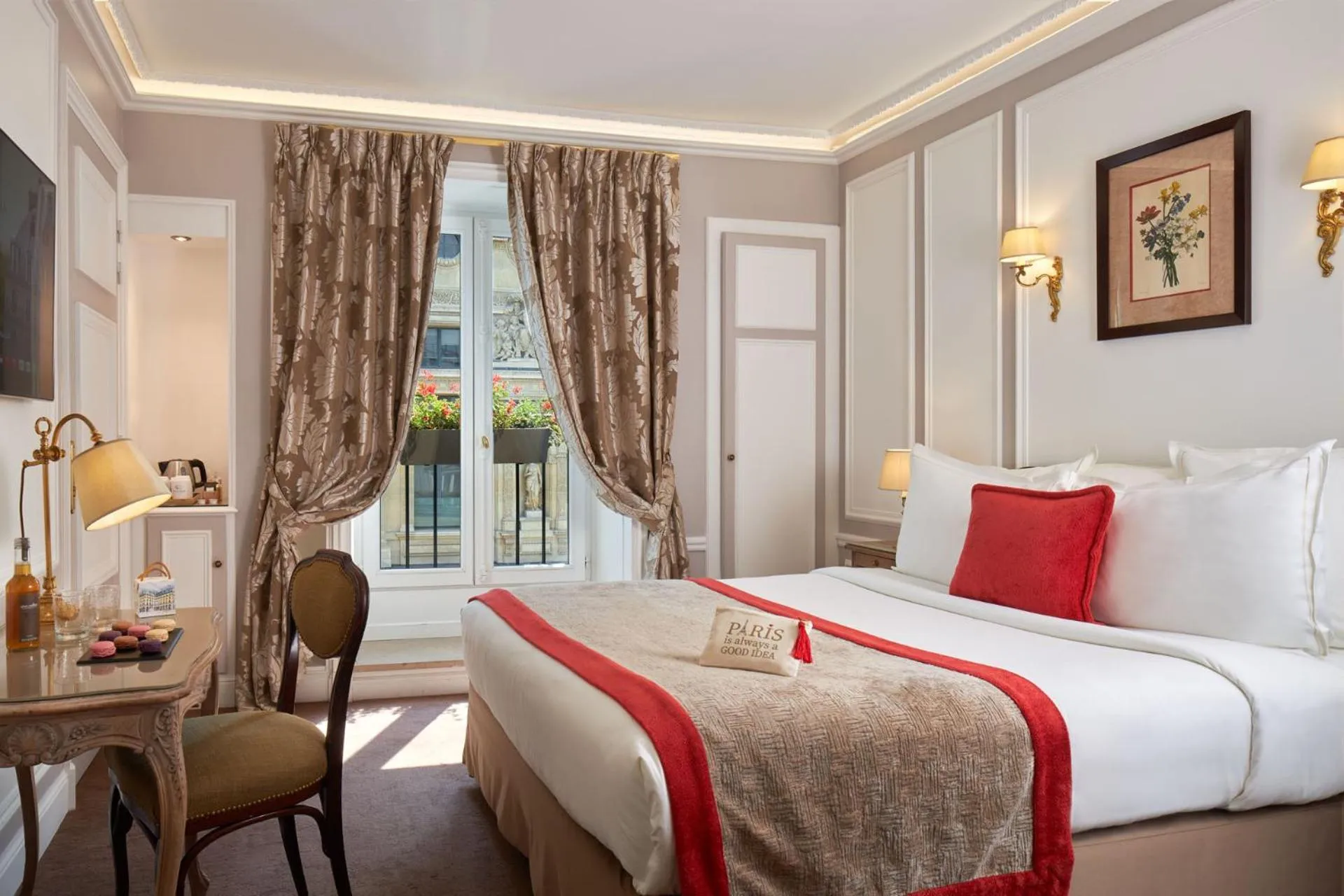 Louver Superior Room in Hôtel Regina Louvre