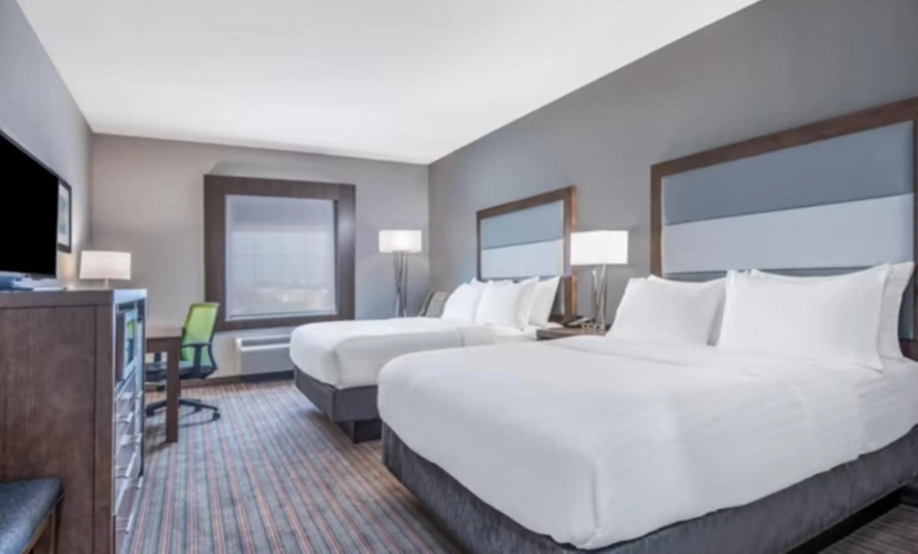 Queen Room with Two Queen Beds - Mobility Access Tub/Non-Smoking in Holiday Inn Express & Suites Stillwater - University Area by IHG