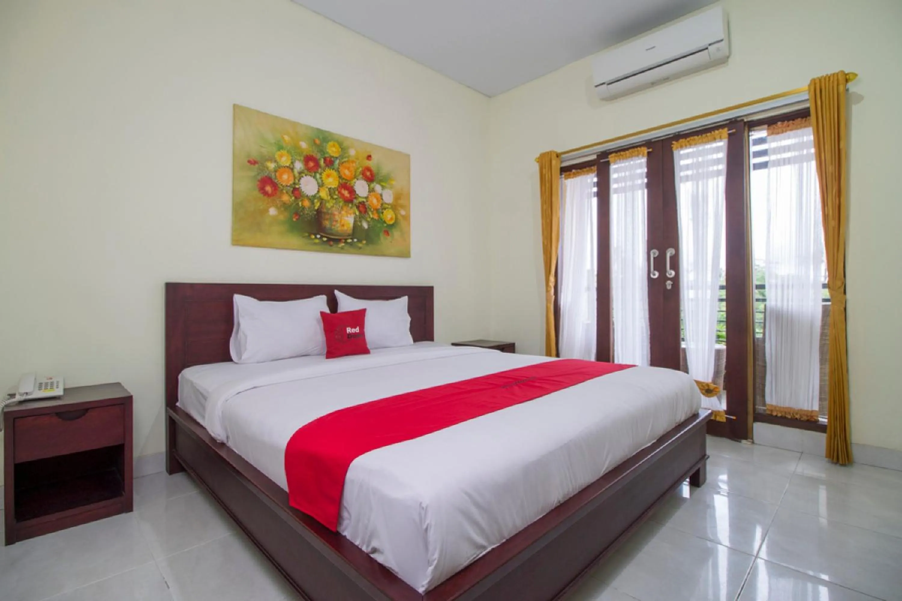 RedDoorz Double Room in RedDoorz at Benesari 2 Legian