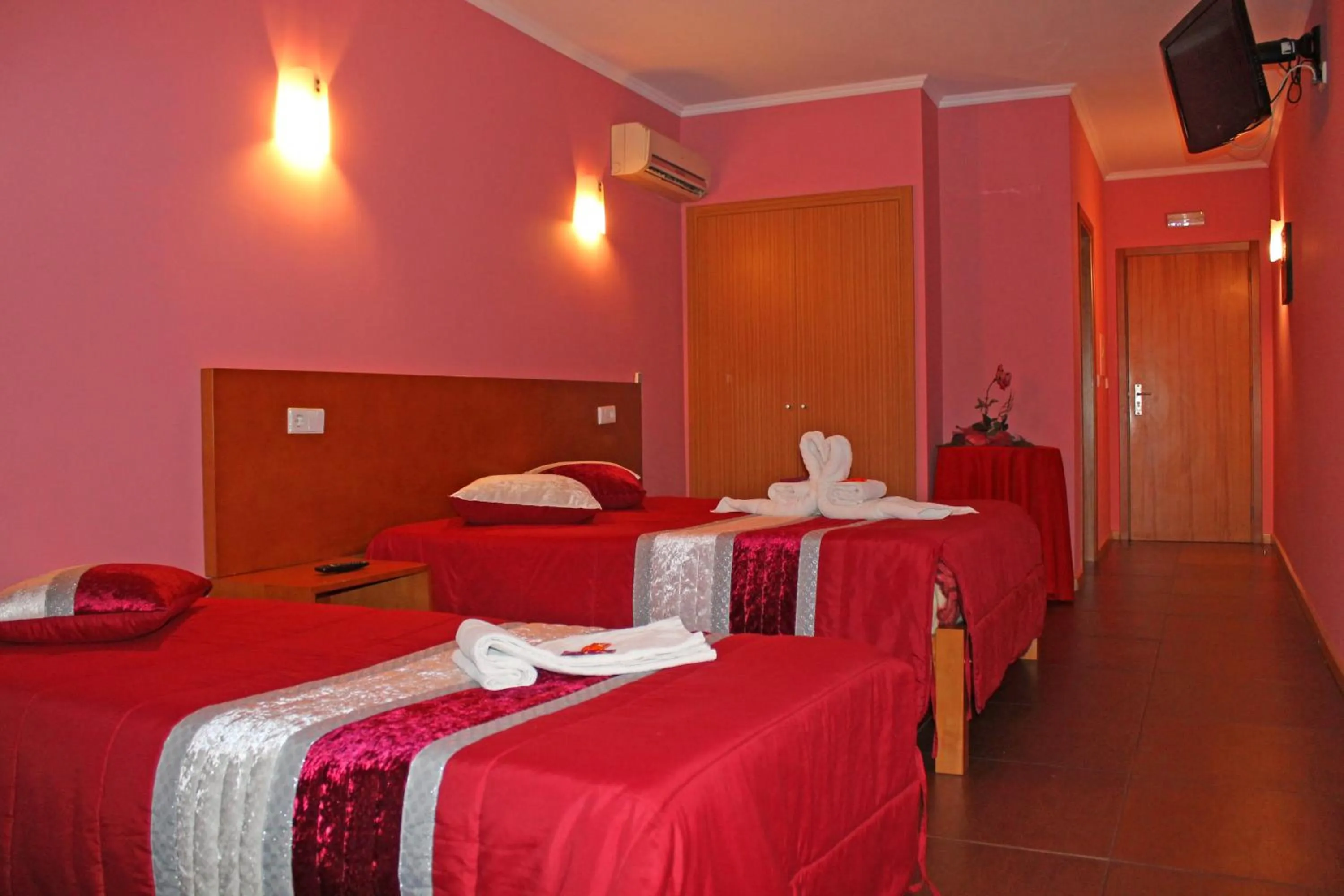 Double Room with Extra Bed in Monte Carlo Love Porto