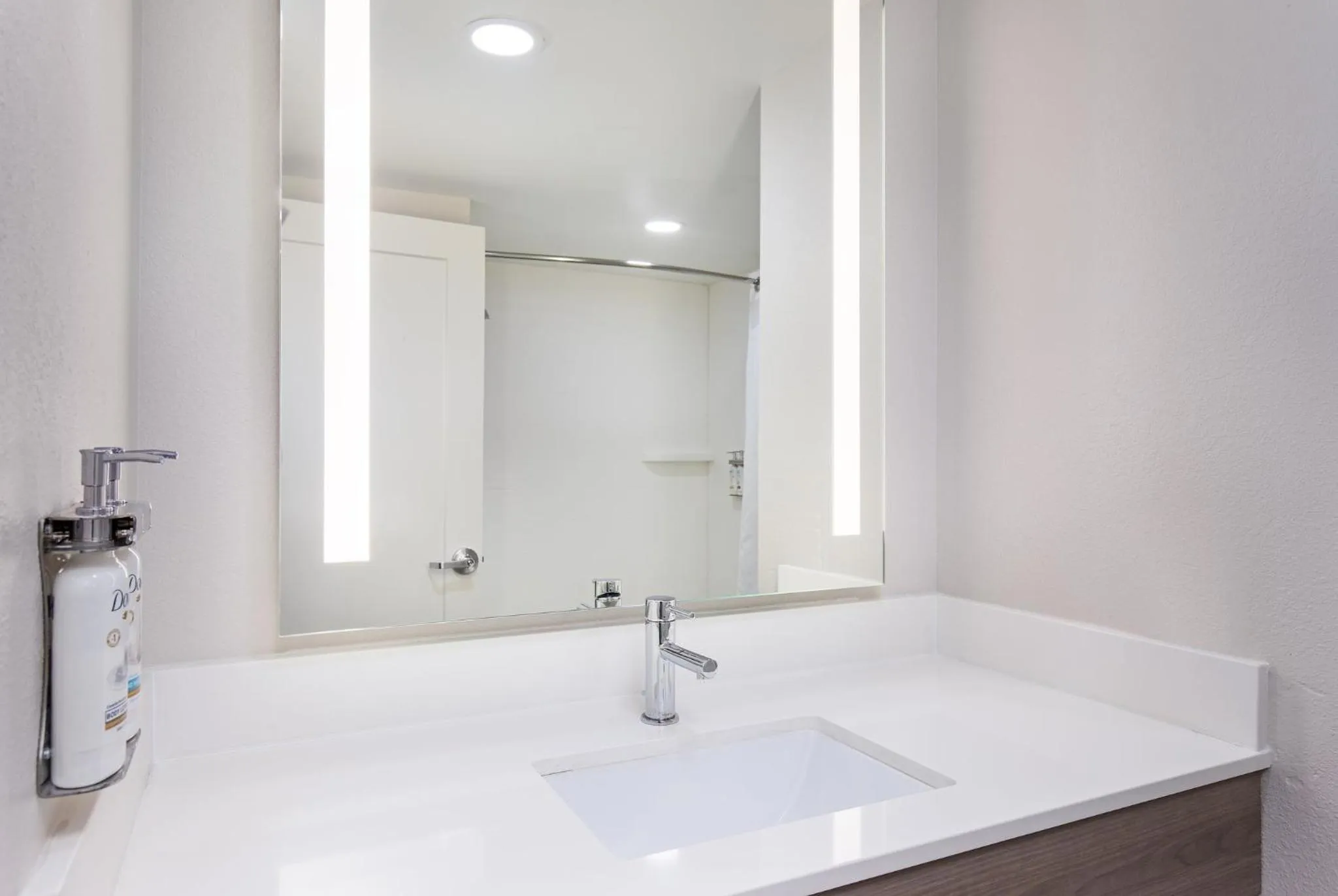 Standard King Room with Sofa Bed in Holiday Inn Express Hurricane Mills Waverly by IHG