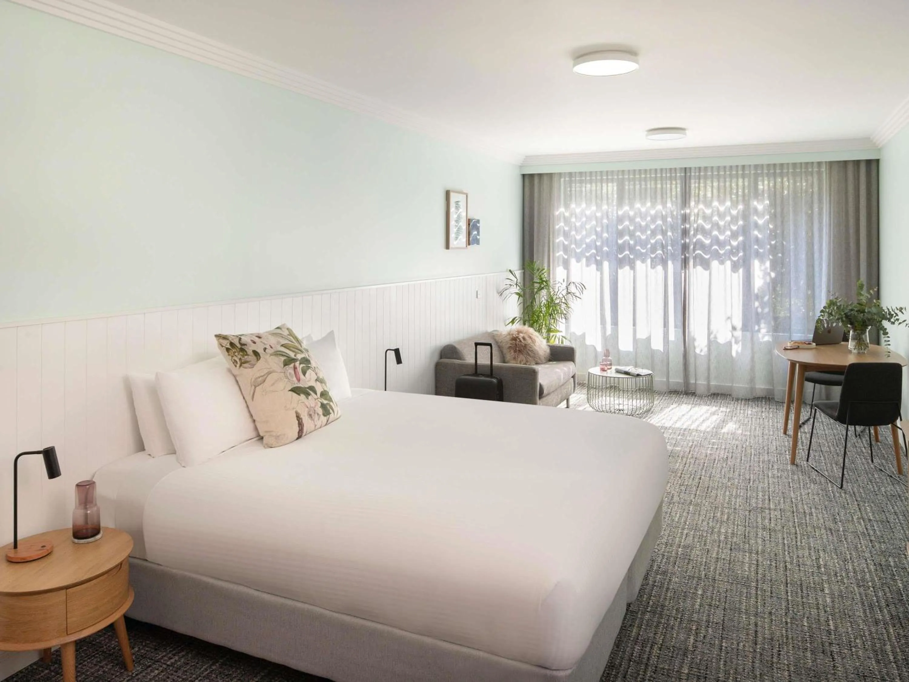 Superior Room with One King Bed in The Sebel Kiama