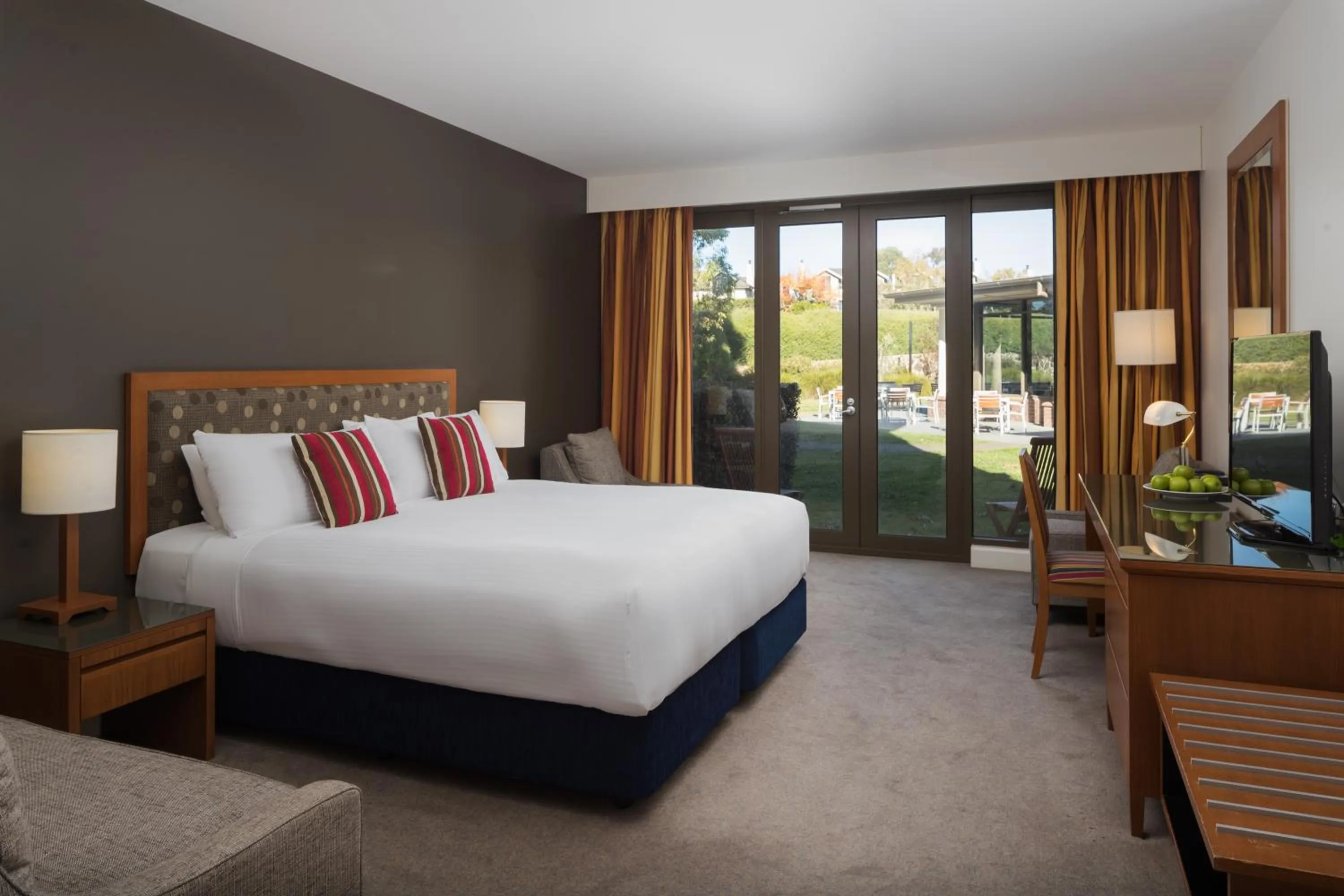 King Room - Disability Access in Yarra Valley Lodge