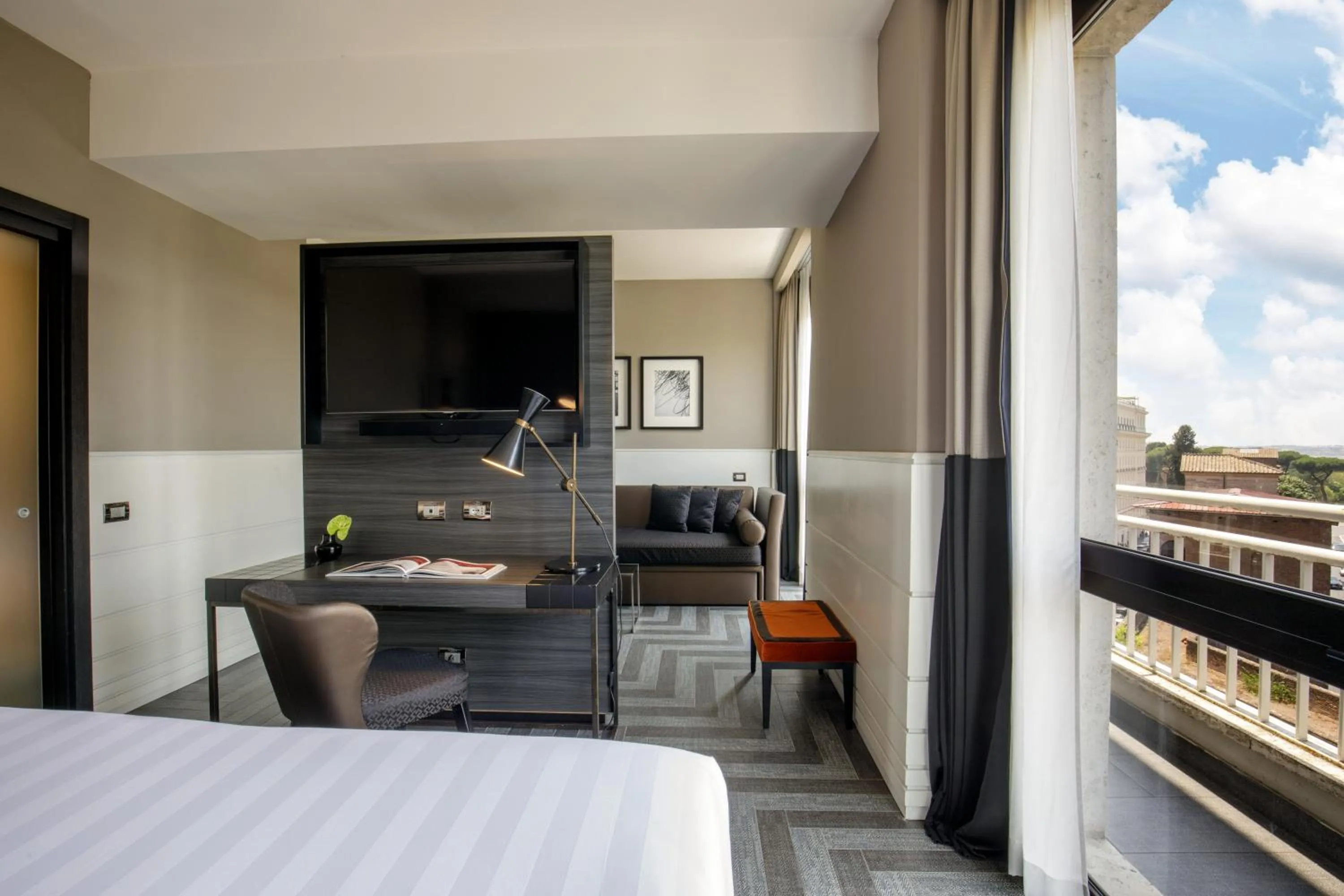 Junior King Suite in The Tribune, part of JdV by Hyatt