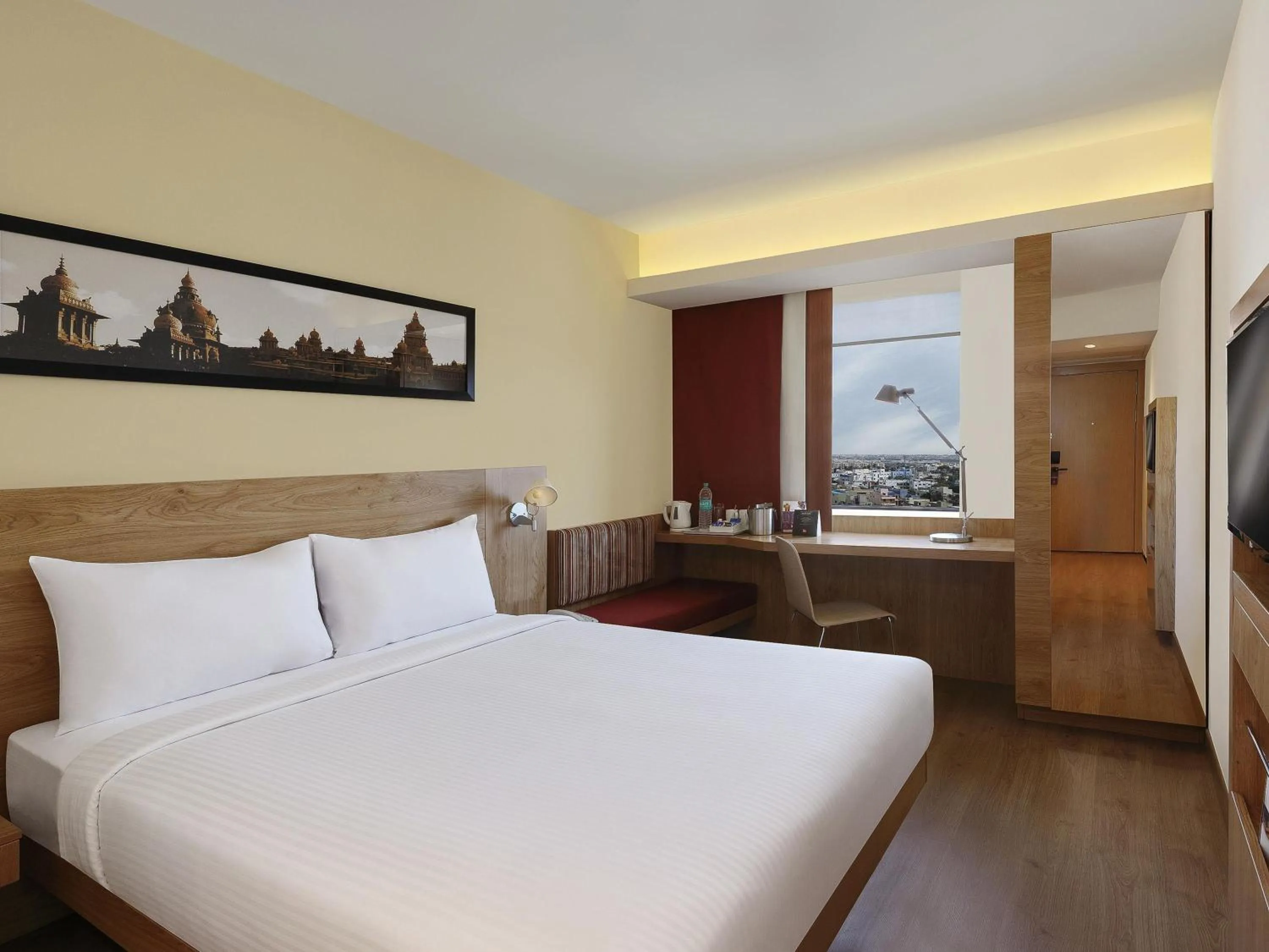 Deluxe Queen Bed Room with Extra Benefits in Ibis Chennai OMR - An Accor Brand