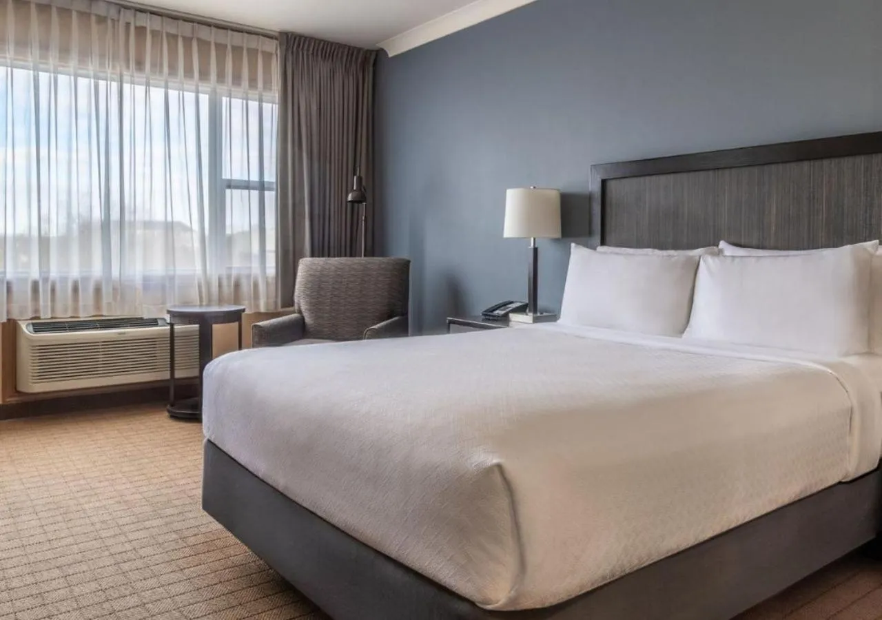 Queen Room with Sofa Bed in Inn on Prince Hotel and Conference Centre Truro