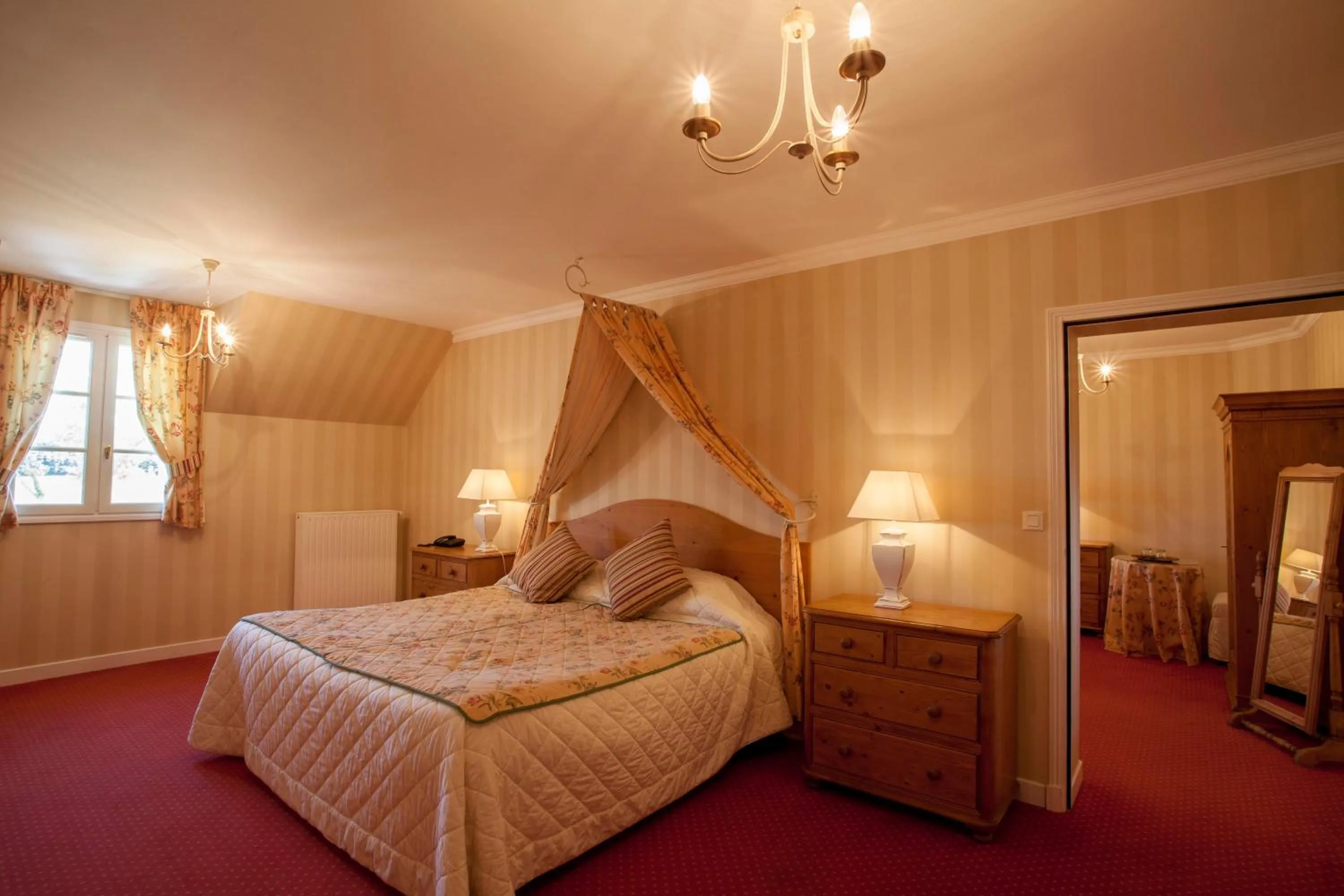 Family Suite in Logis Le Fleuray