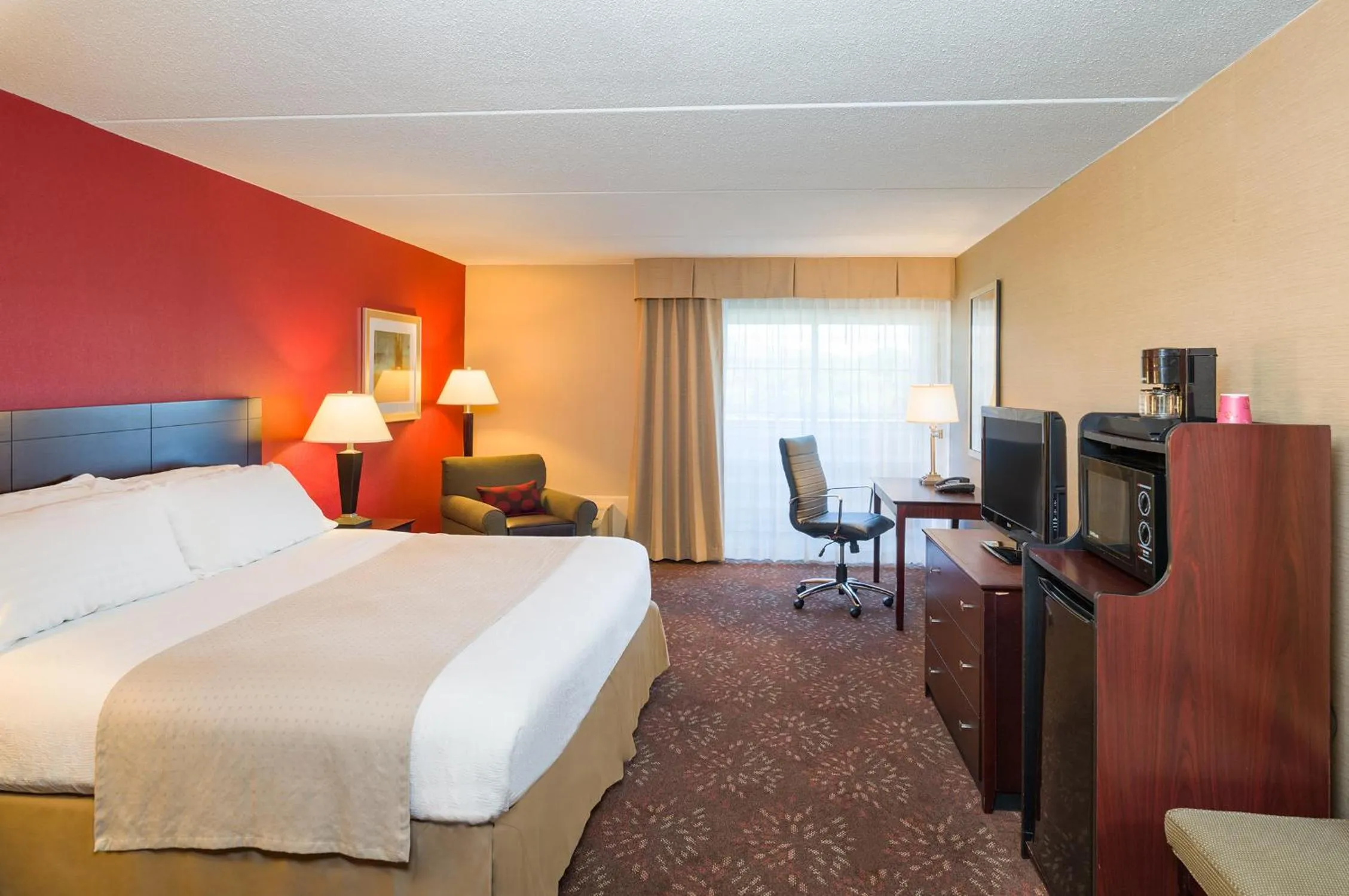 Standard Queen Room in Holiday Inn Norwich by IHG