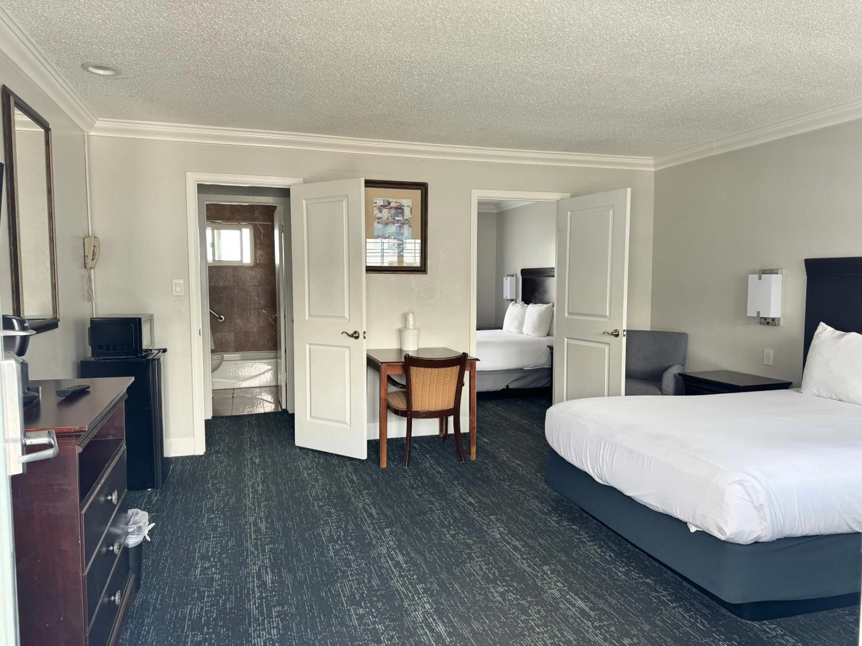 One-Bedroom Suite in Stargazer Inn and Suites