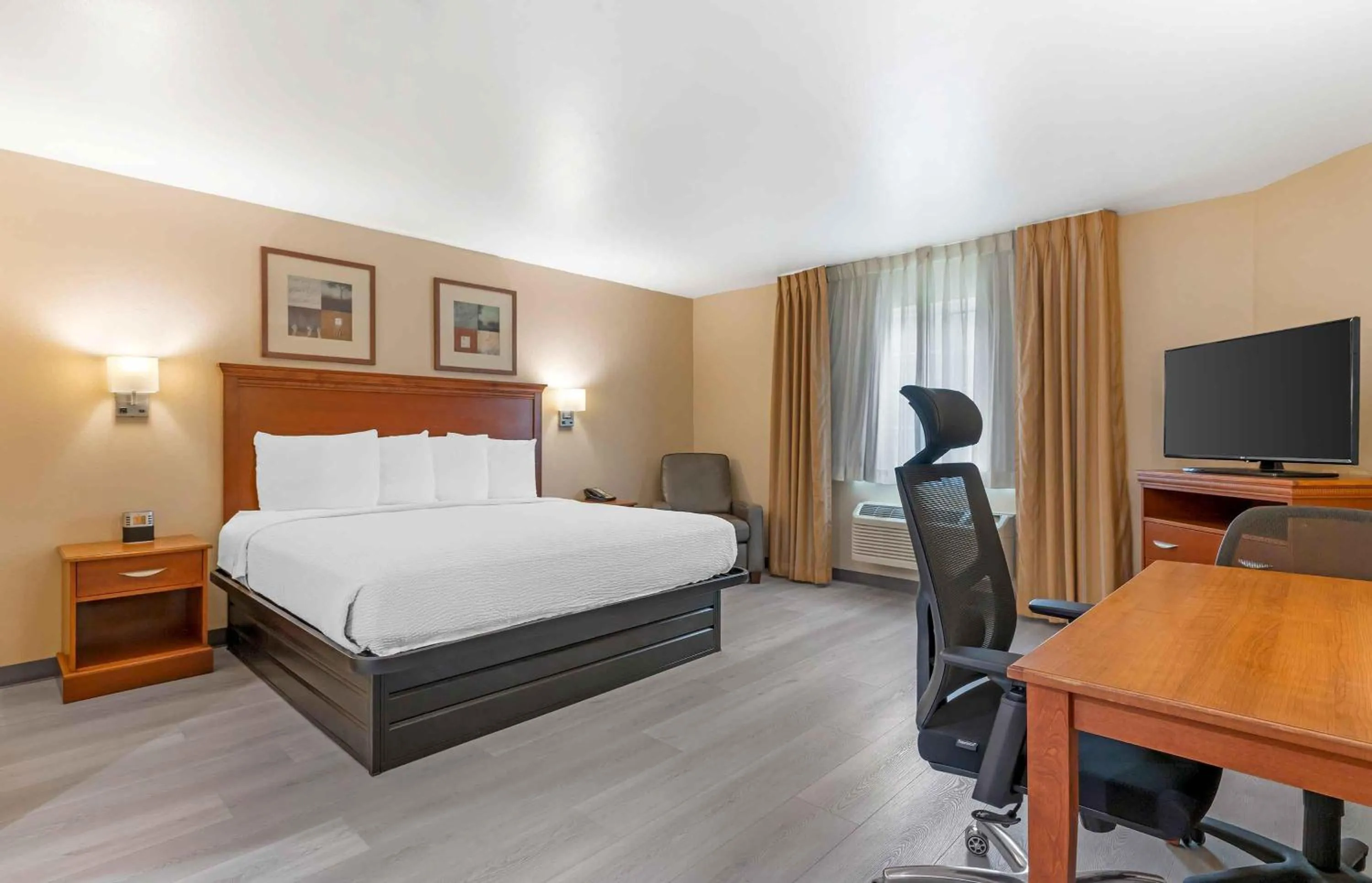 King Studio in Extended Stay America Suites - McAlester - Hwy 69