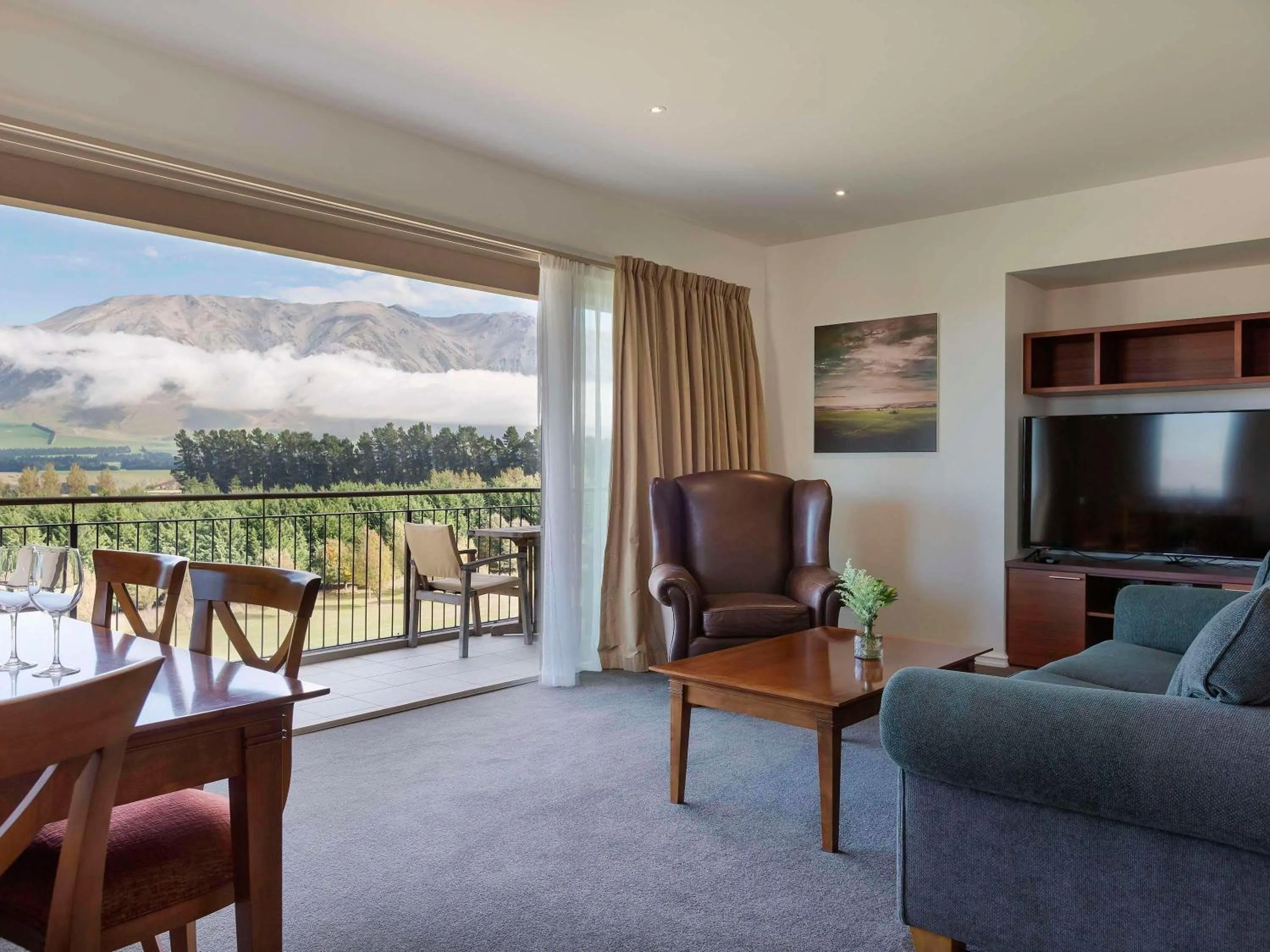 Superior Three Bedroom Villa in Fable Terrace Downs Resort by MGallery