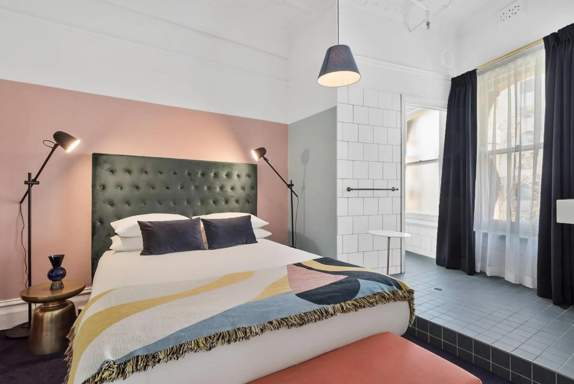 Queen Suite - Non-Smoking in Hotel Harry, an Ascend Collection Hotel