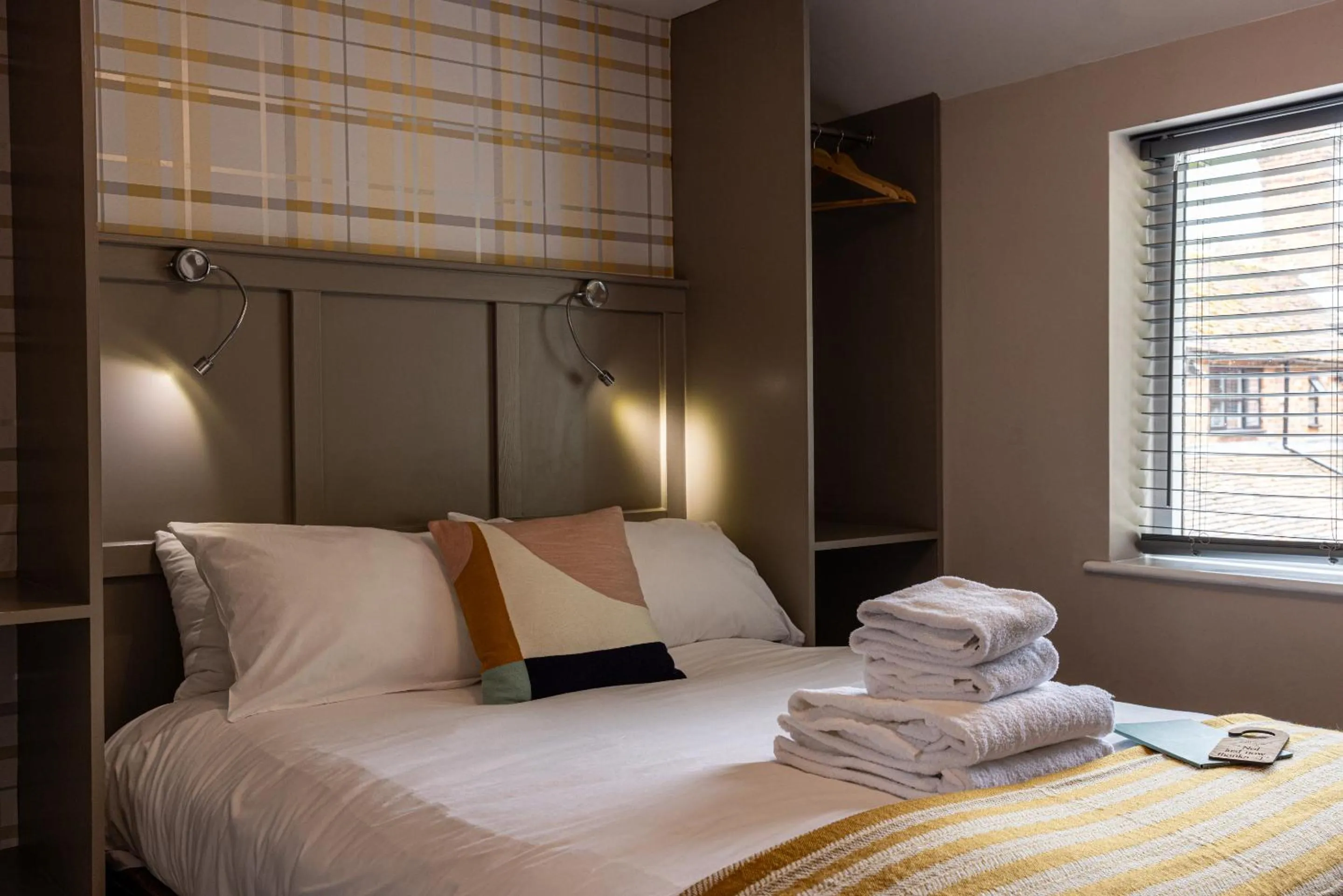 Standard Double Room in Crown & Horns