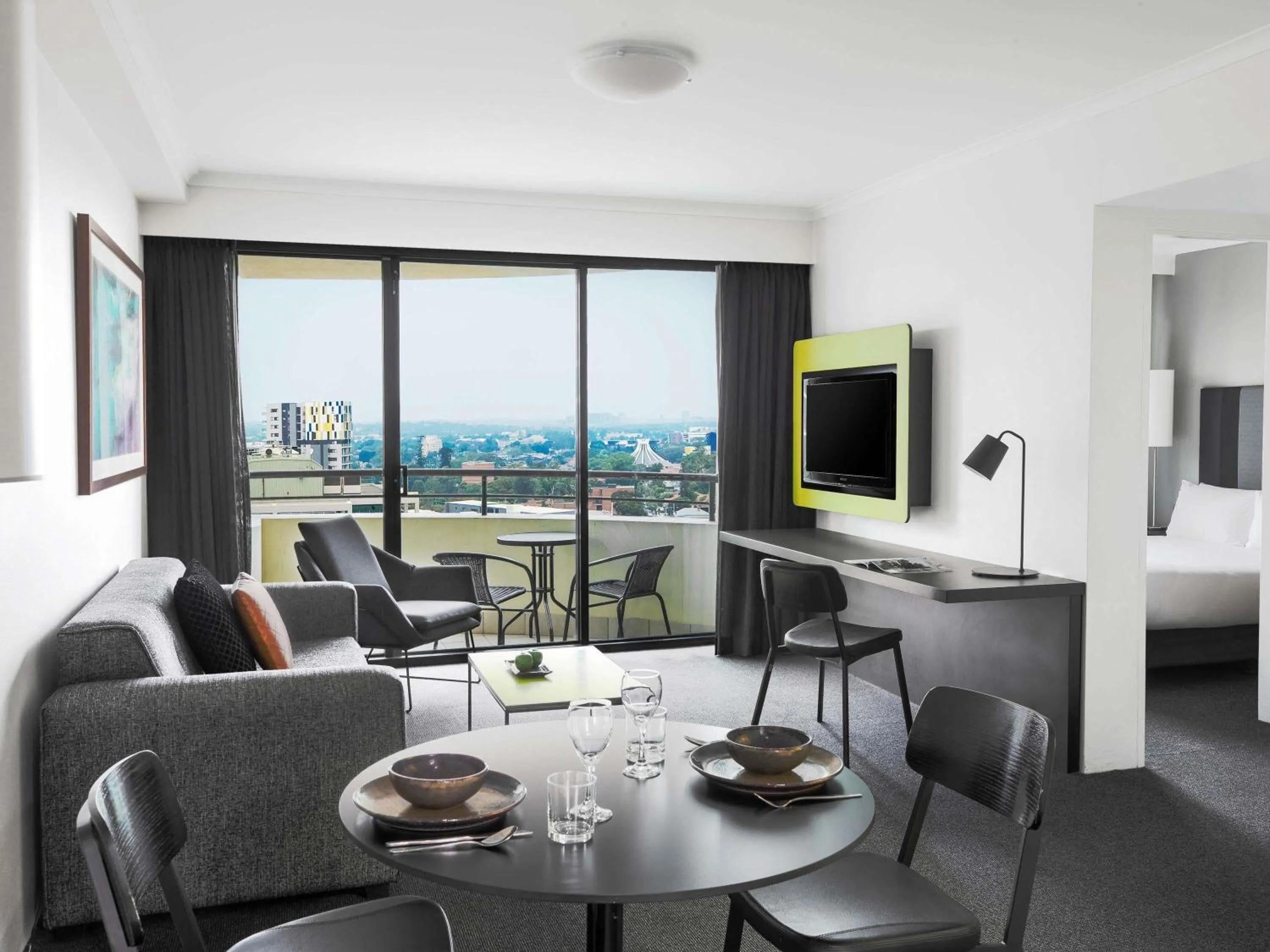 One-Bedroom Executive Spa Apartment in Mantra Parramatta