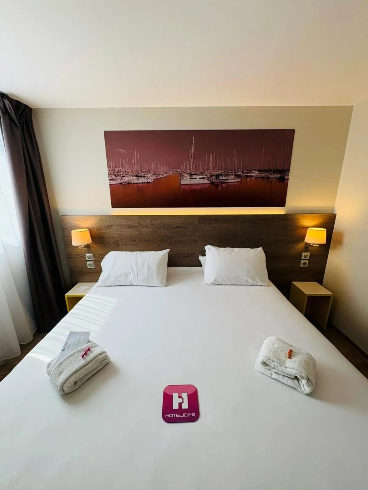 Superior King Room with Pool View - Non-Smoking in Best Western Hotelio Montpellier Sud