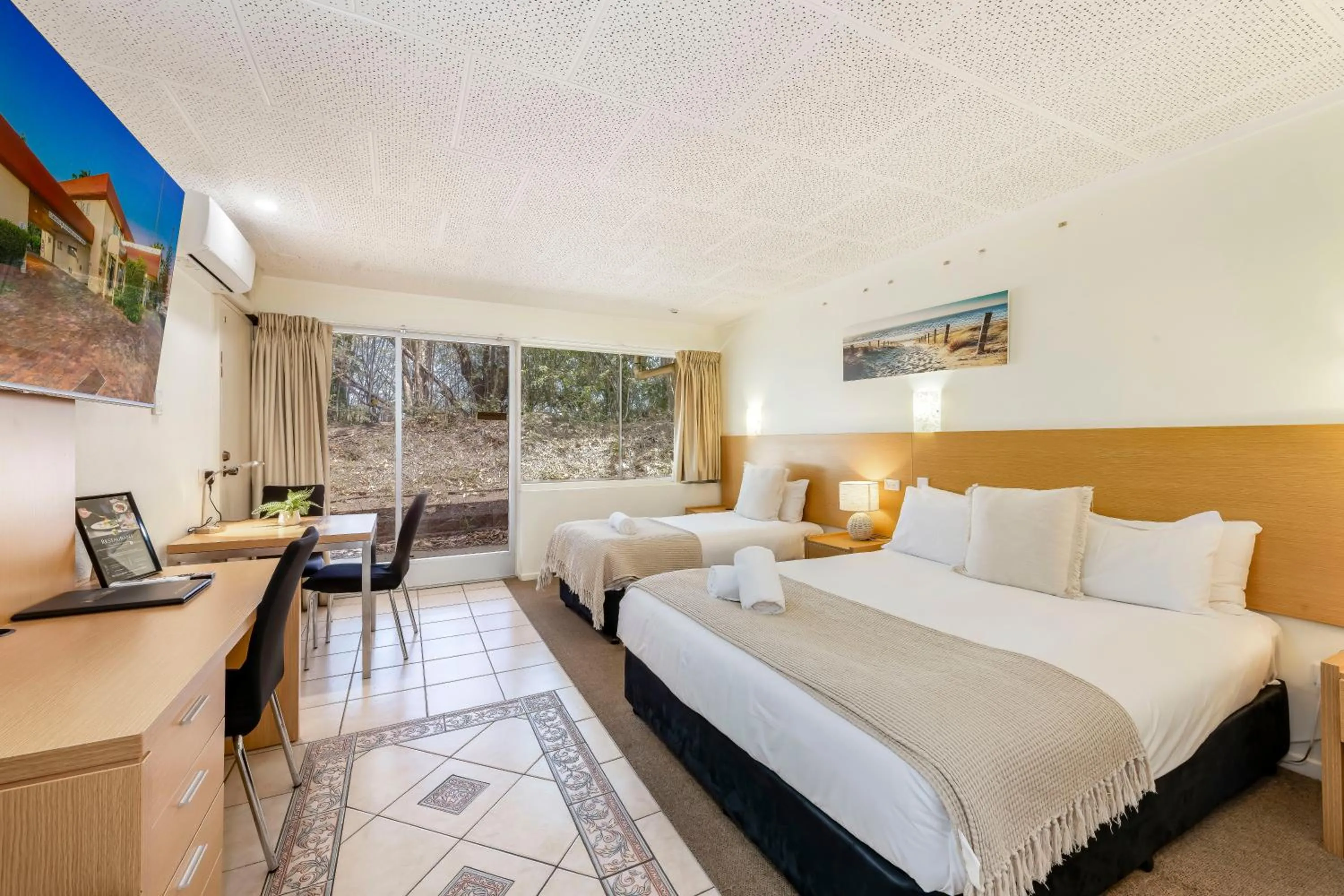 Deluxe Twin Room in Bundaberg International