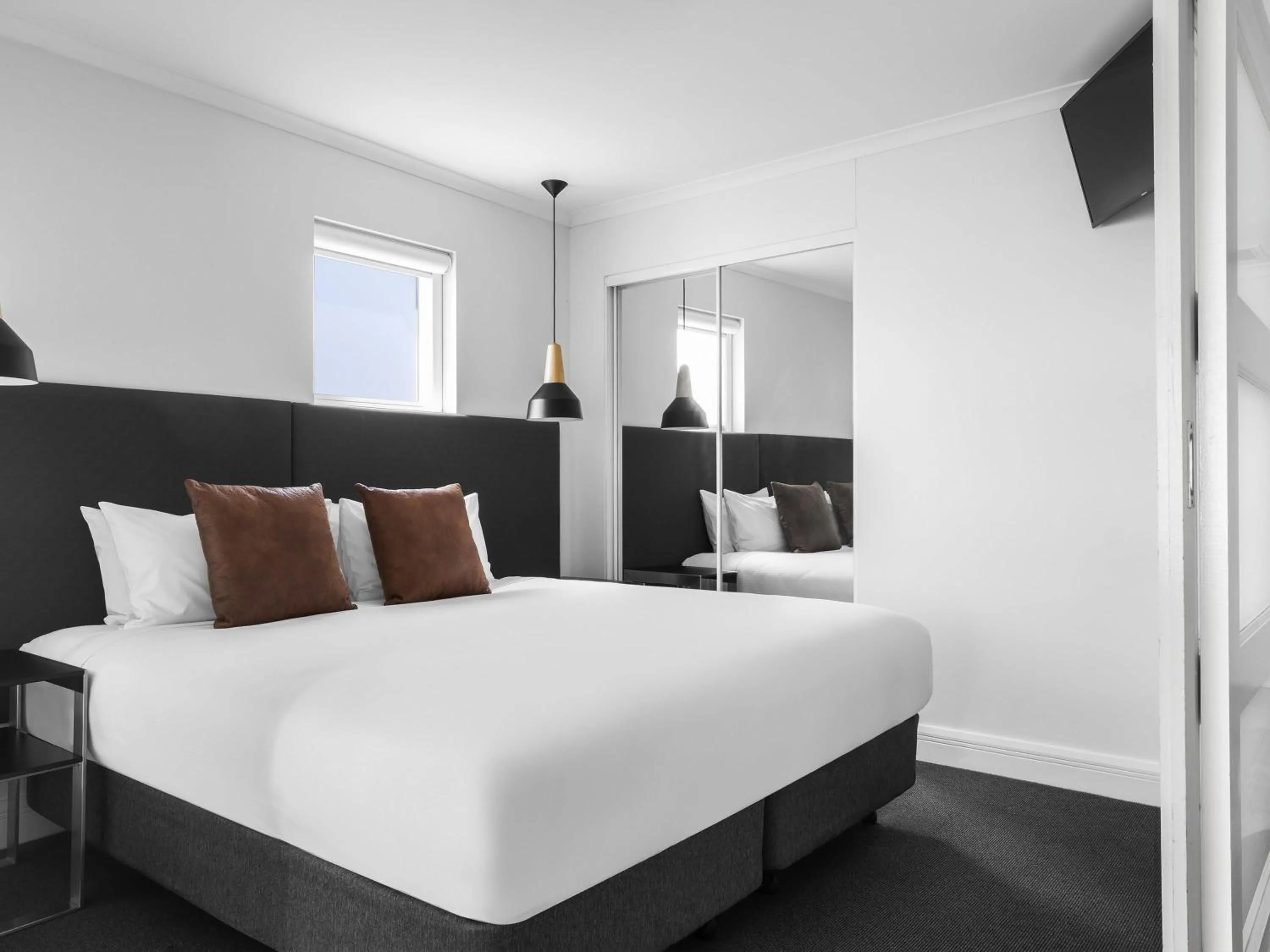 Two-Bedroom in Mantra on Kent