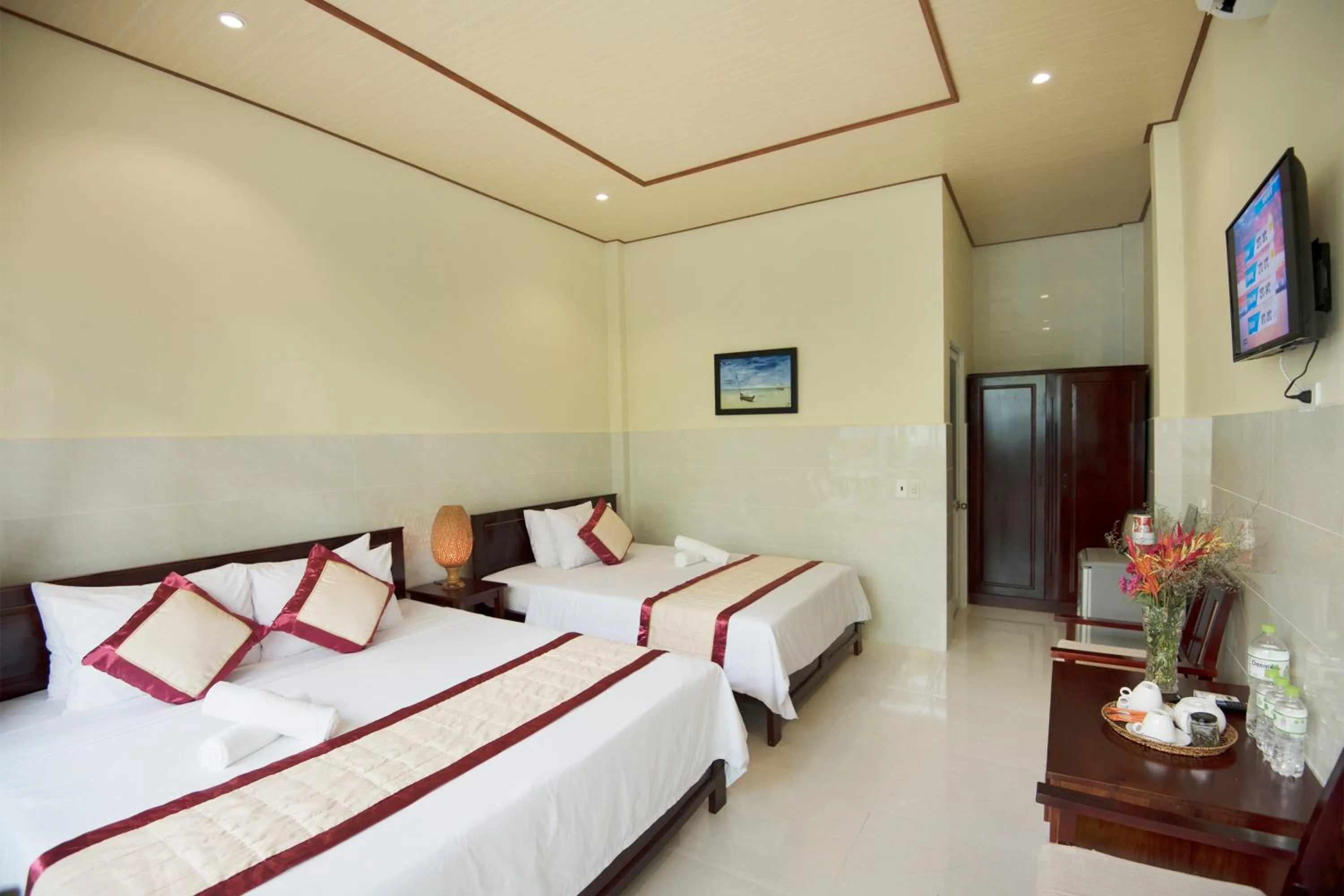 Triple Bungalow in Sunlight Bungalow